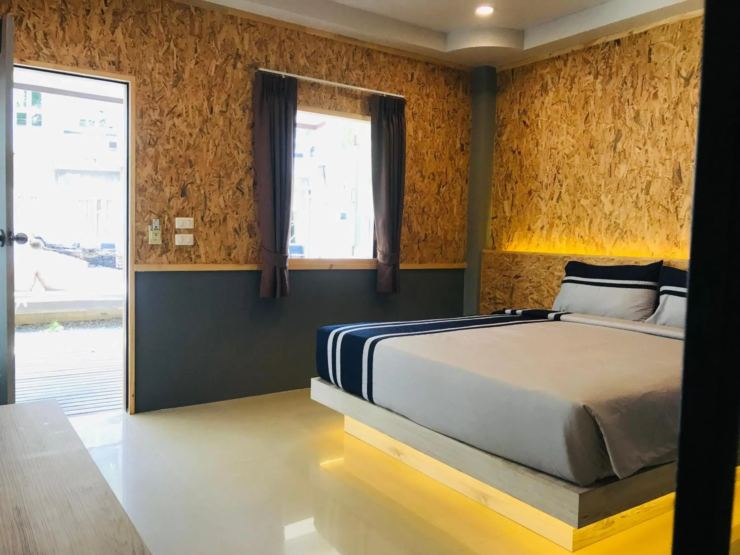 Superior Bungalow in See Through Resort Haad Yao Superior Bungalow in See Through Resort Haad Yao