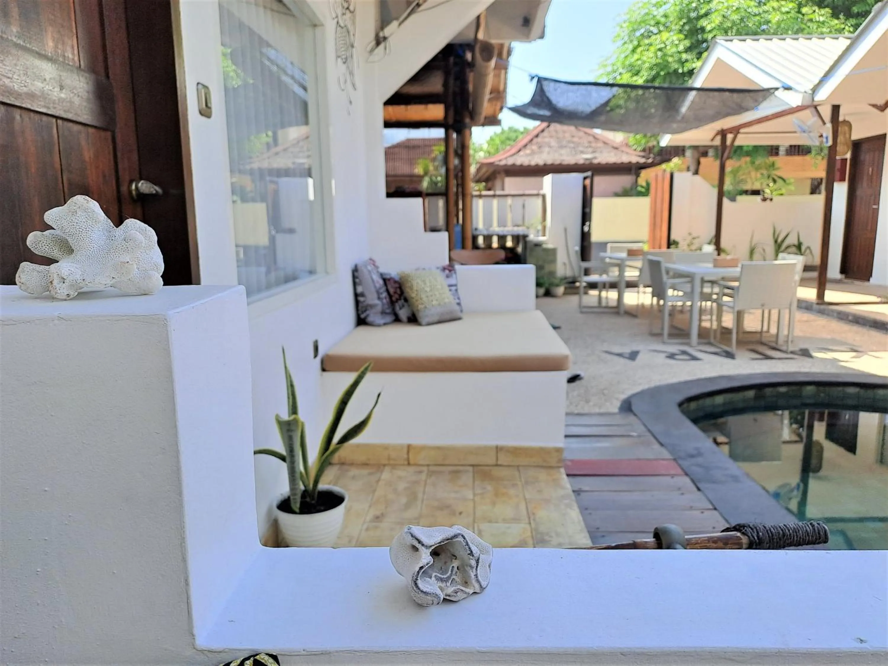 Seating area in Katara Gili, Boutique Rooms and Bungalows