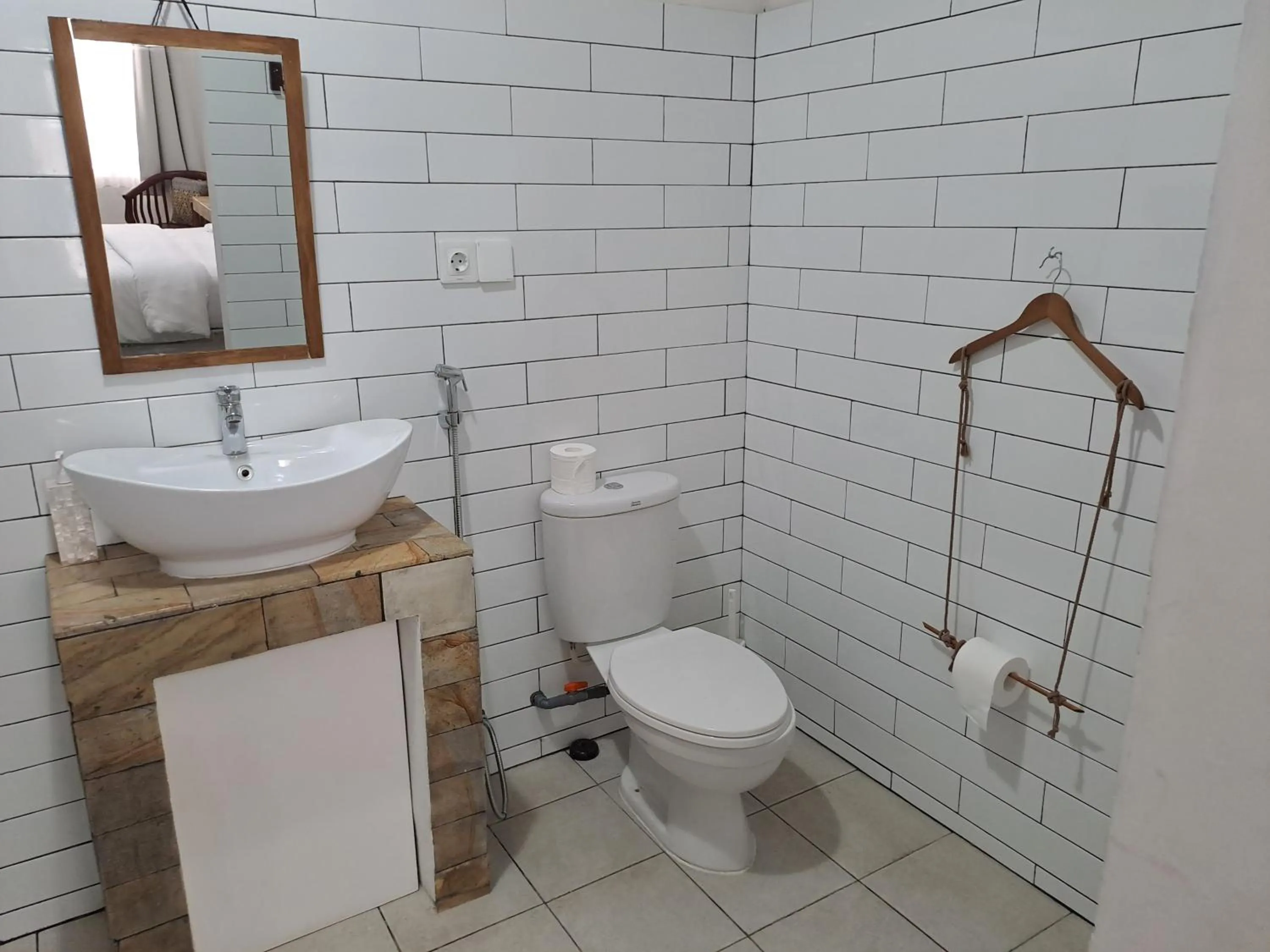 Shower in Katara Gili, Boutique Rooms and Bungalows