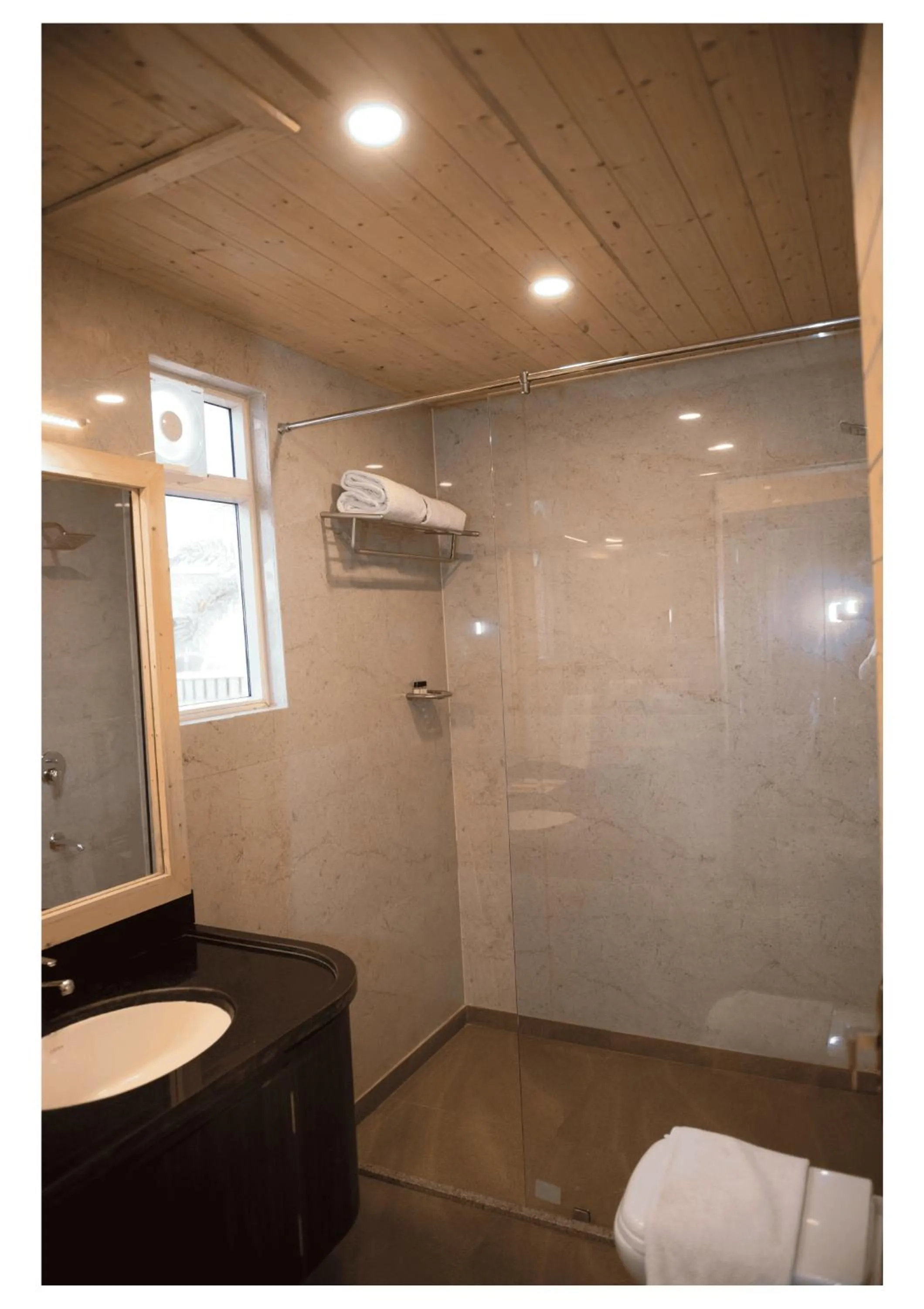 Bathroom in Sun Hotel and Resort, Mount Abu