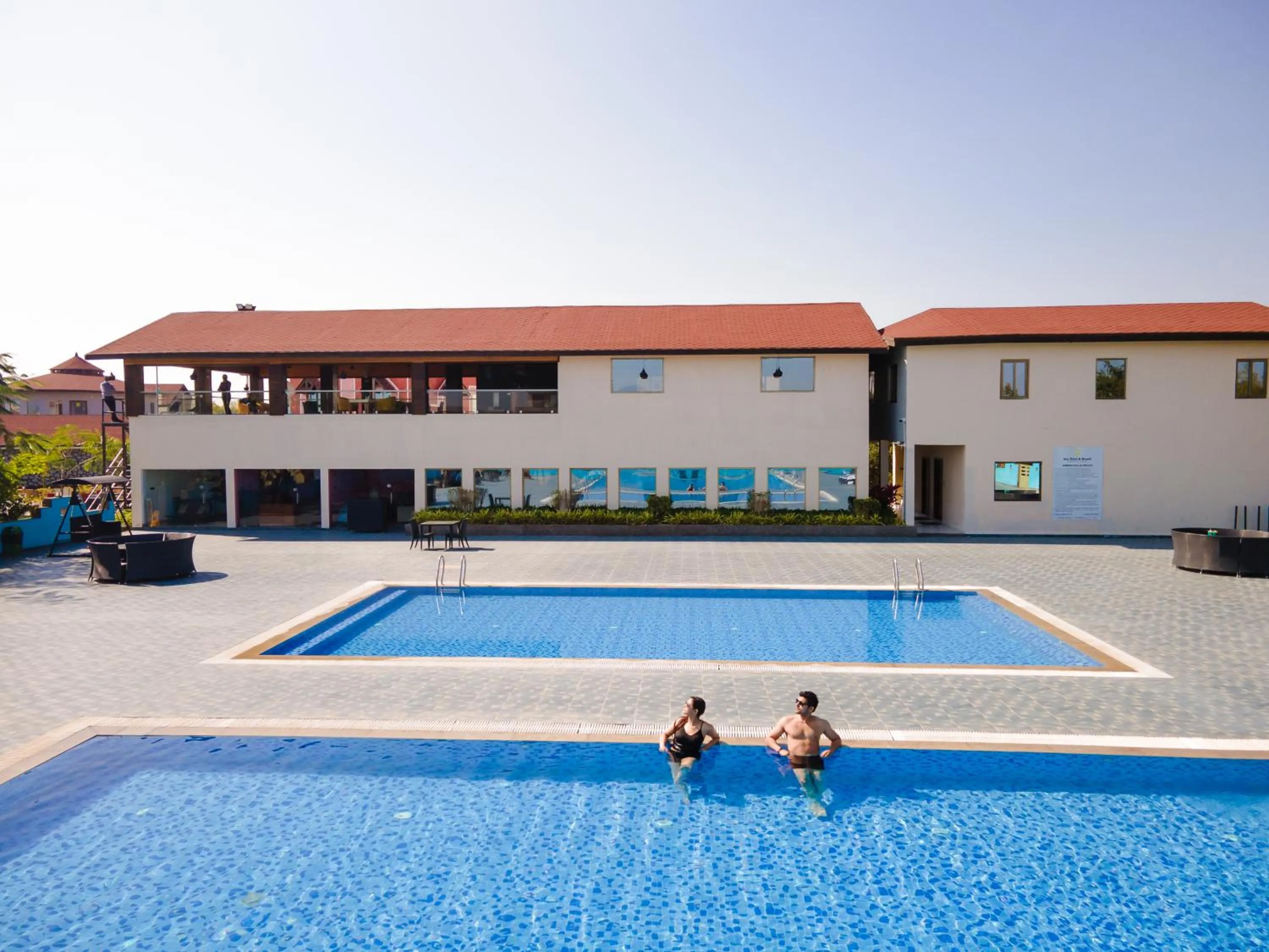 Swimming pool in Sun Hotel and Resort, Mount Abu