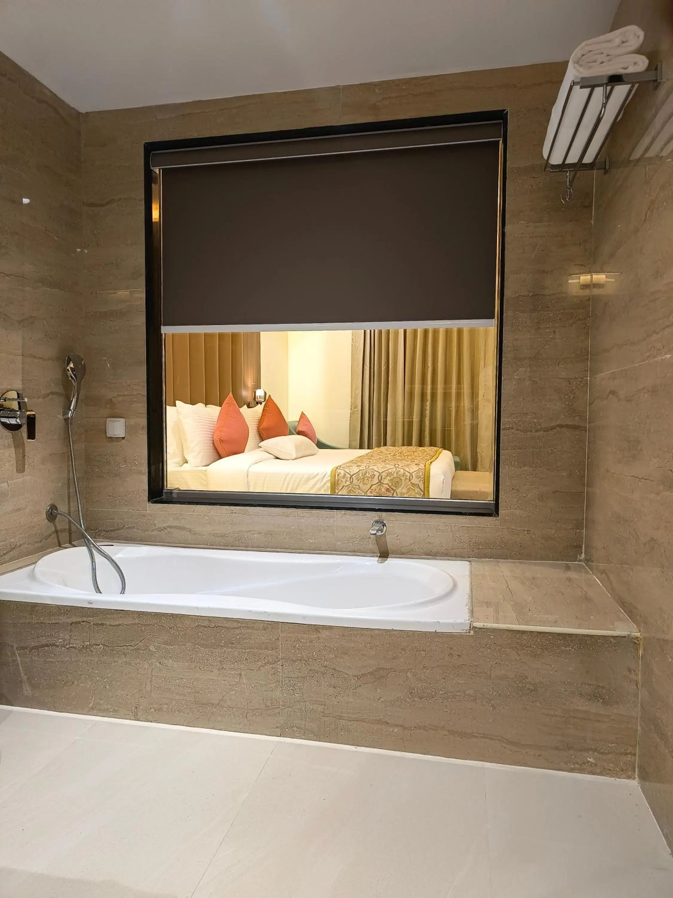 Bath, Bed in Sun Hotel and Resort, Mount Abu