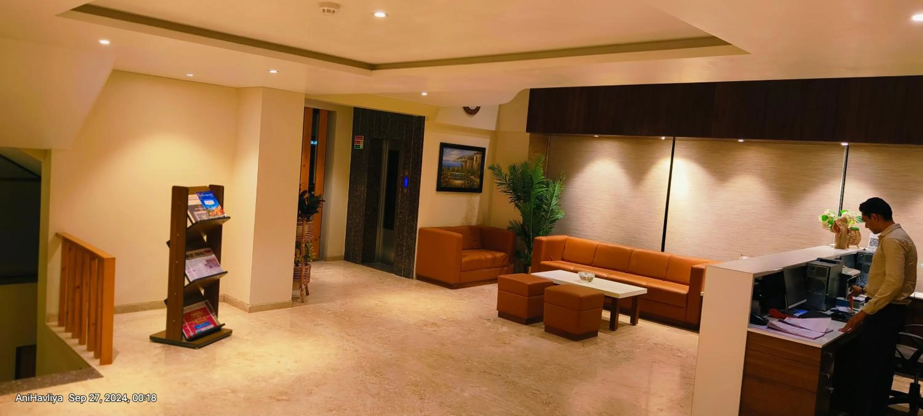 Seating area in Hotel Virgo Sumeru