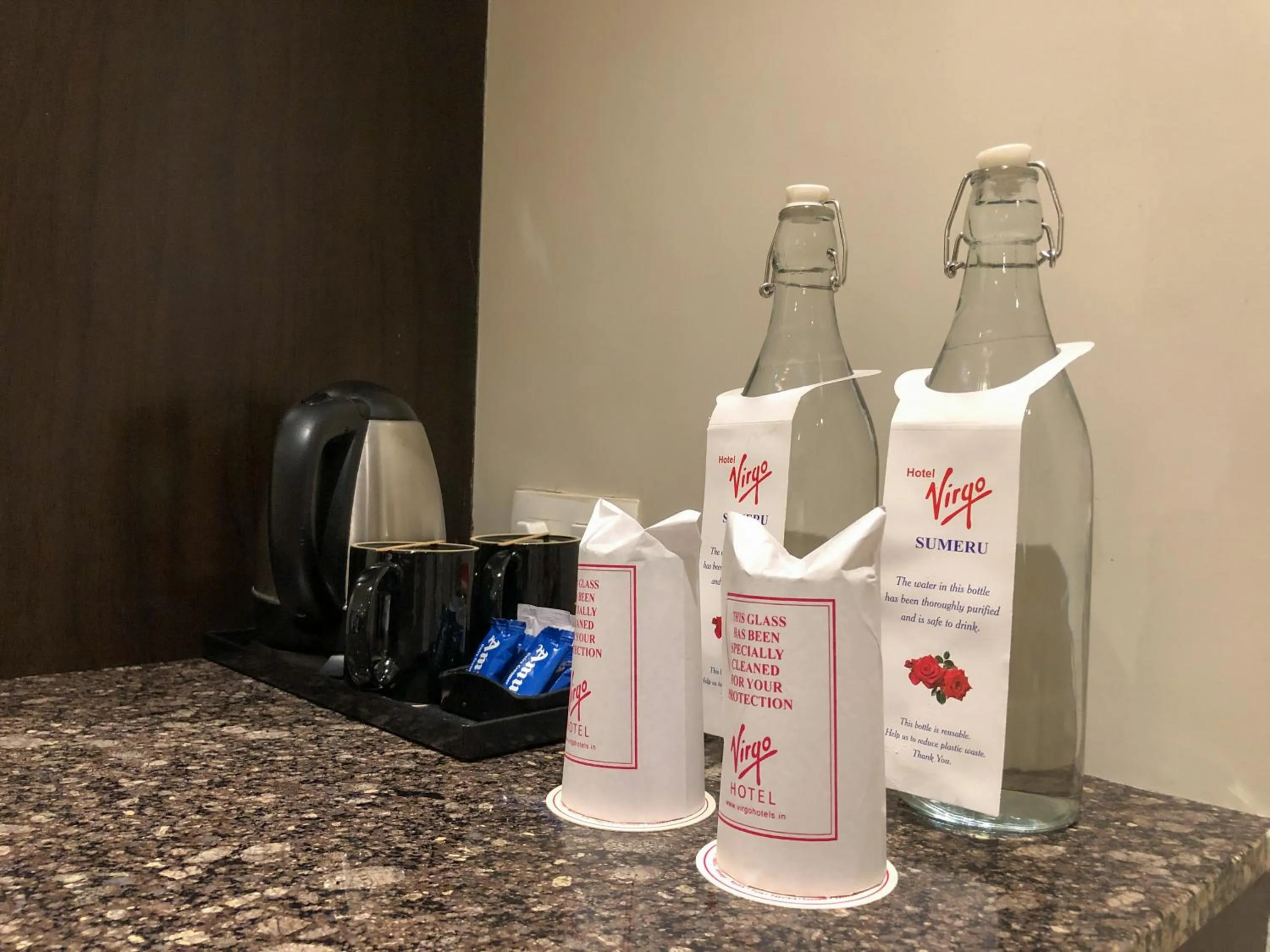 Coffee/tea facilities in Hotel Virgo Sumeru