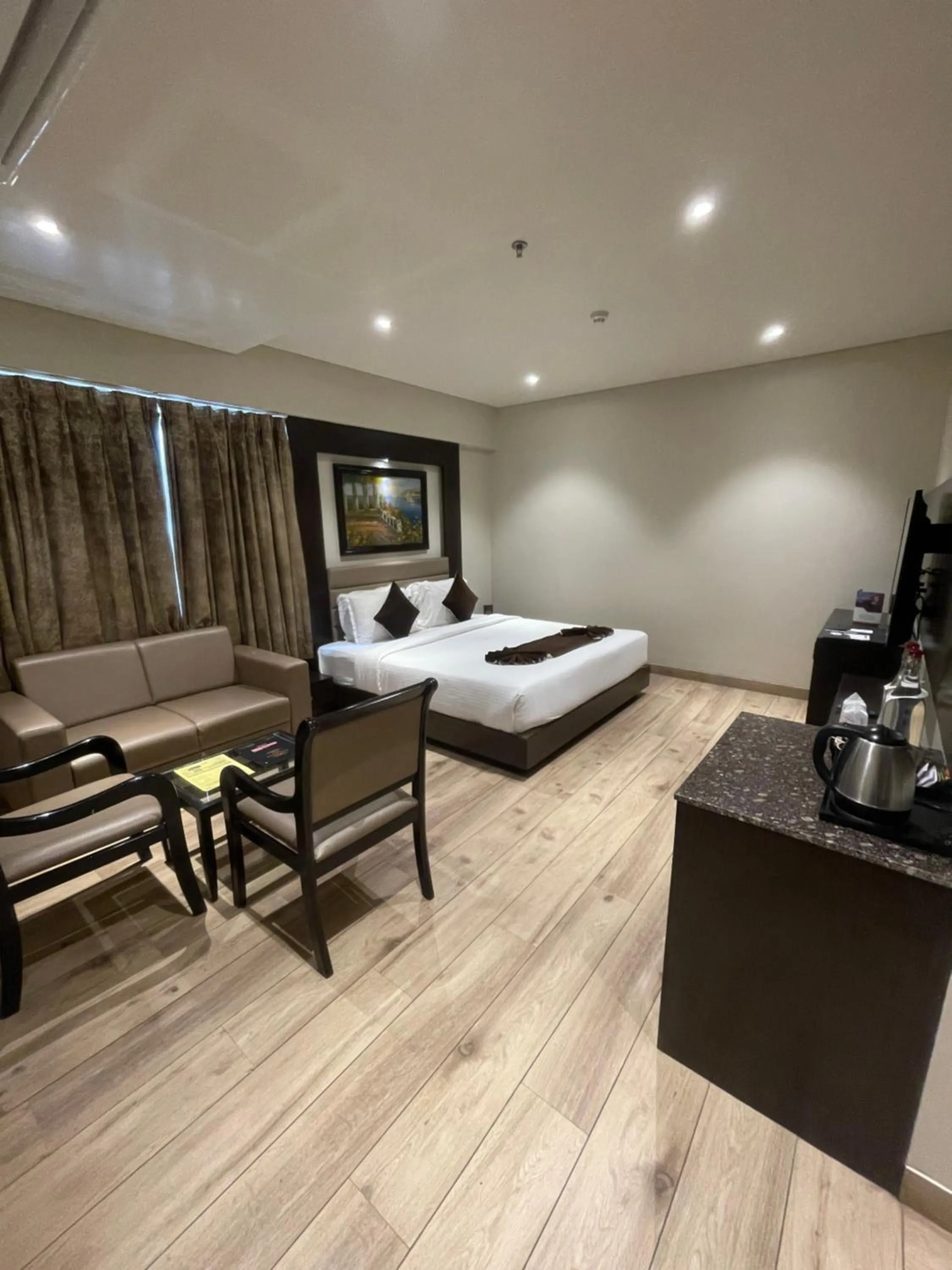 Bedroom, Bed in Hotel Virgo Sumeru