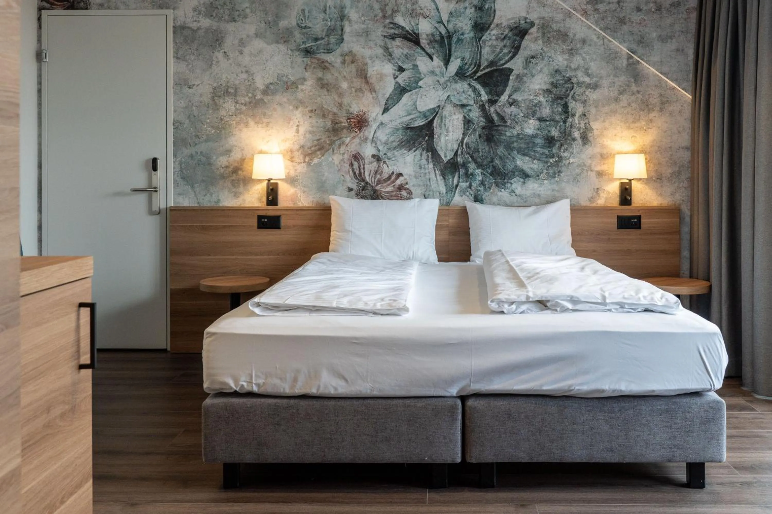 Photo of the whole room, Bed in Hotel Loge