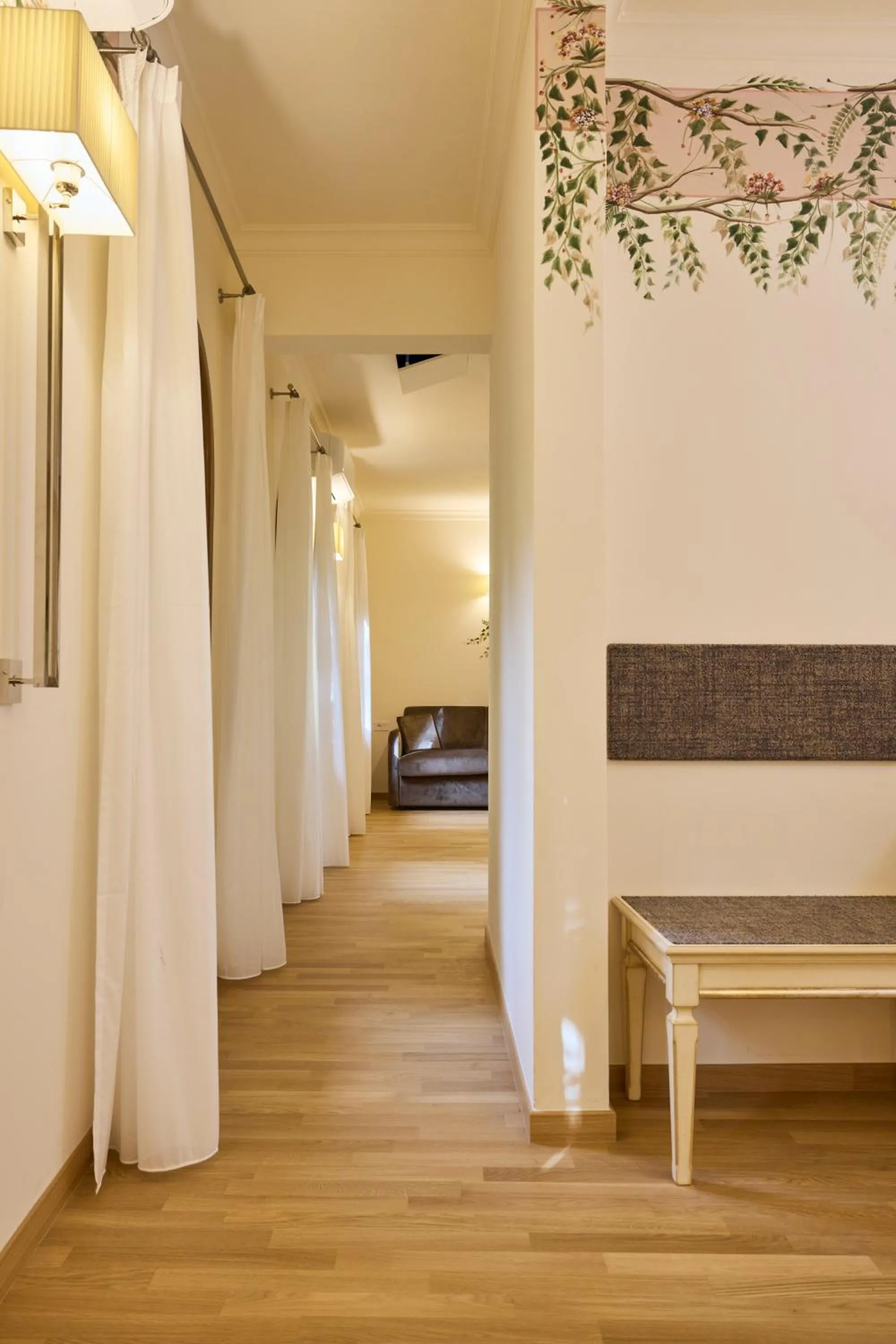 Photo of the whole room, Bed in Hotel Art Atelier - Place of Charme