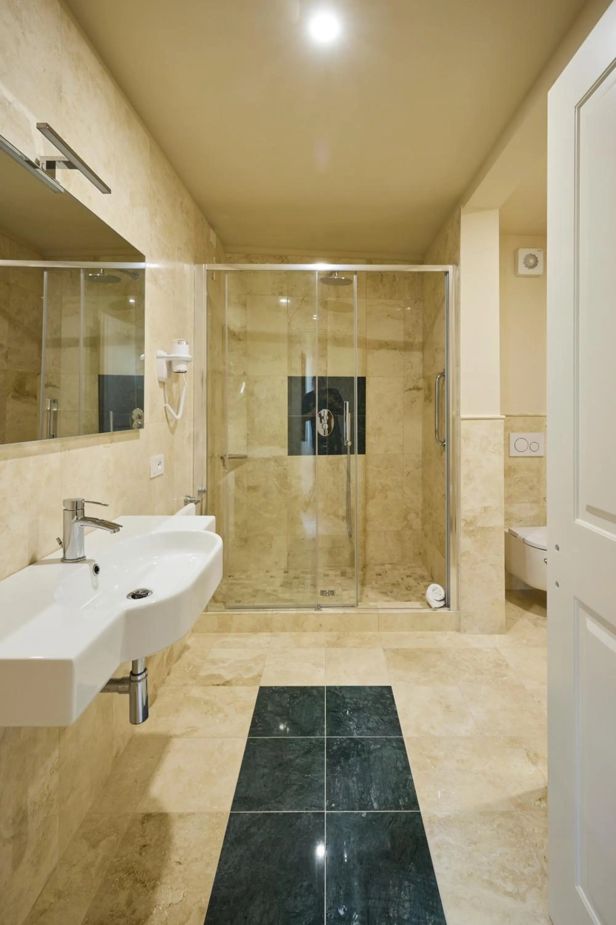 Shower in Hotel Art Atelier - Place of Charme