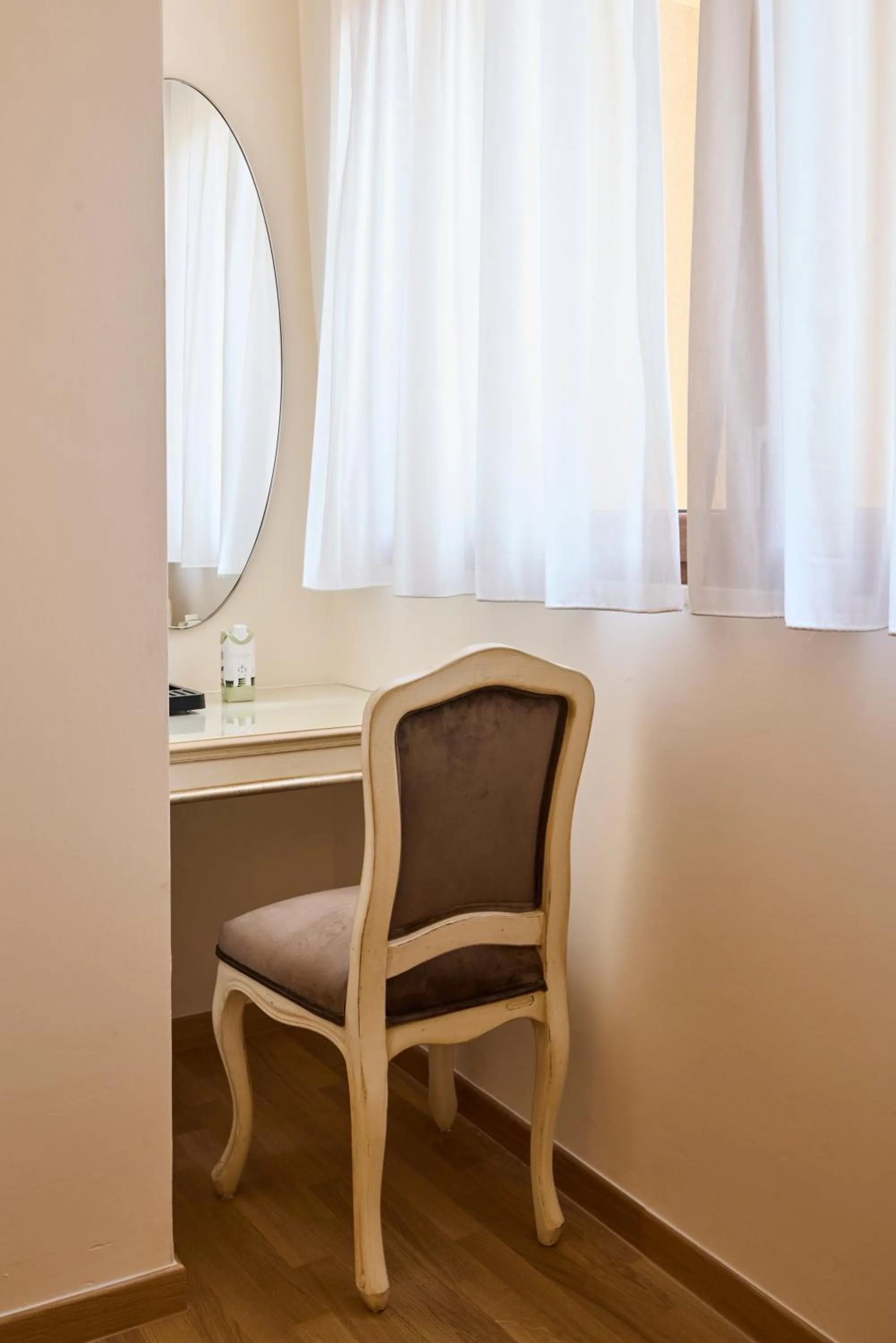 Photo of the whole room in Hotel Art Atelier - Place of Charme