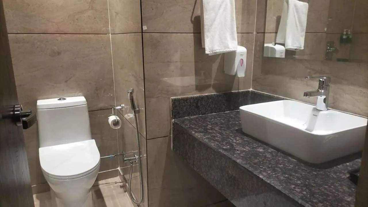 Bathroom in Cardinal Ambica