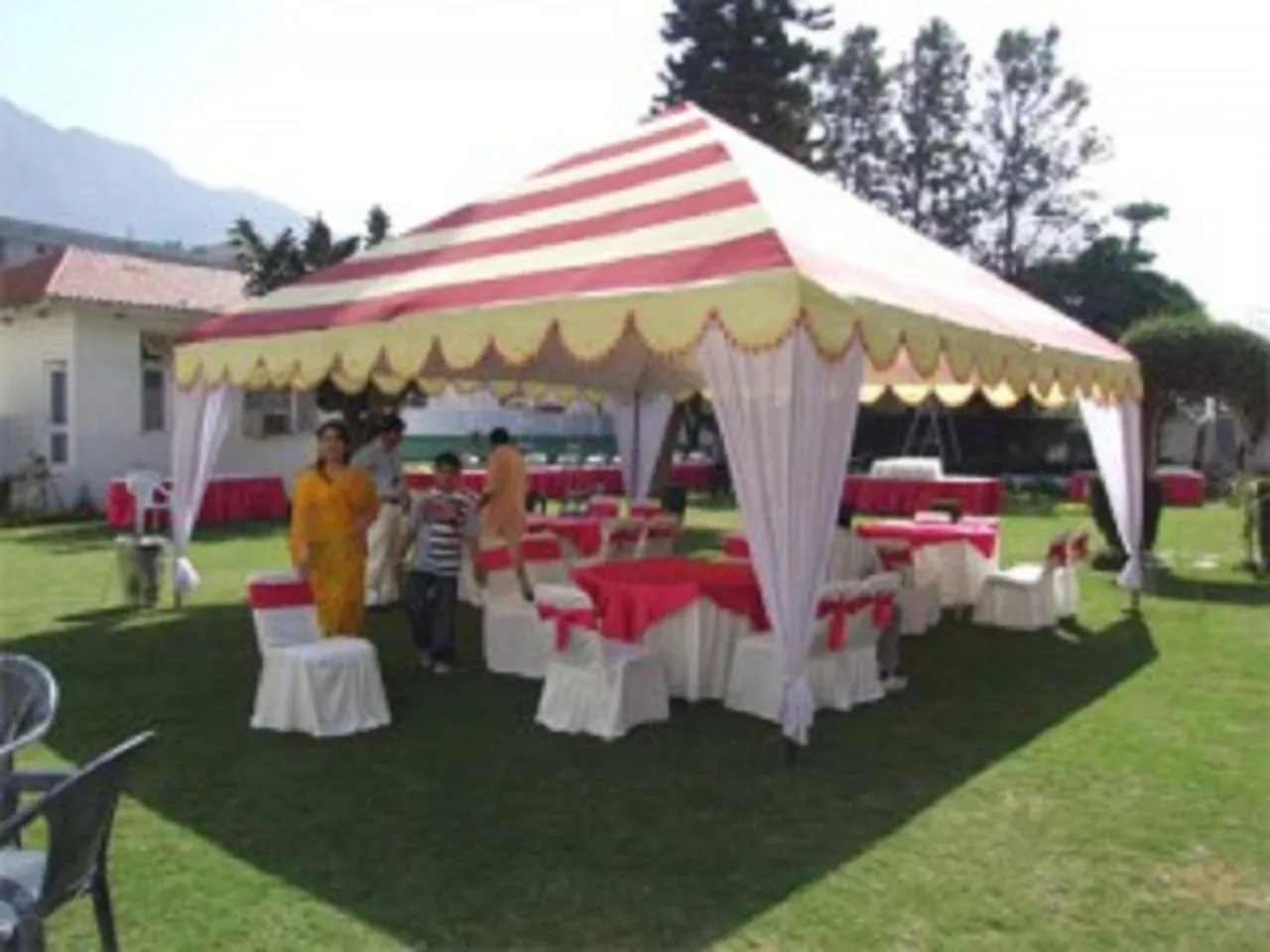 Breakfast in Cardinal Ambica