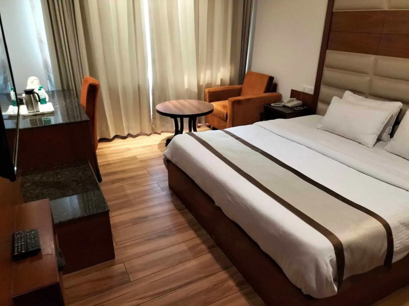 Bedroom, Bed in Cardinal Ambica