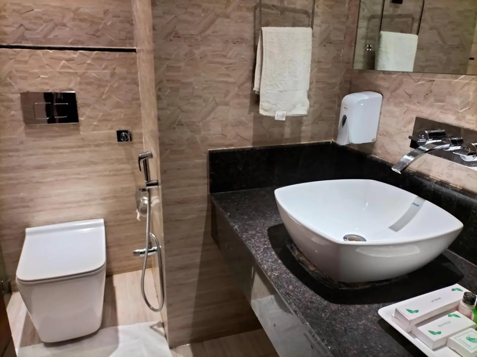 Bathroom in Cardinal Ambica