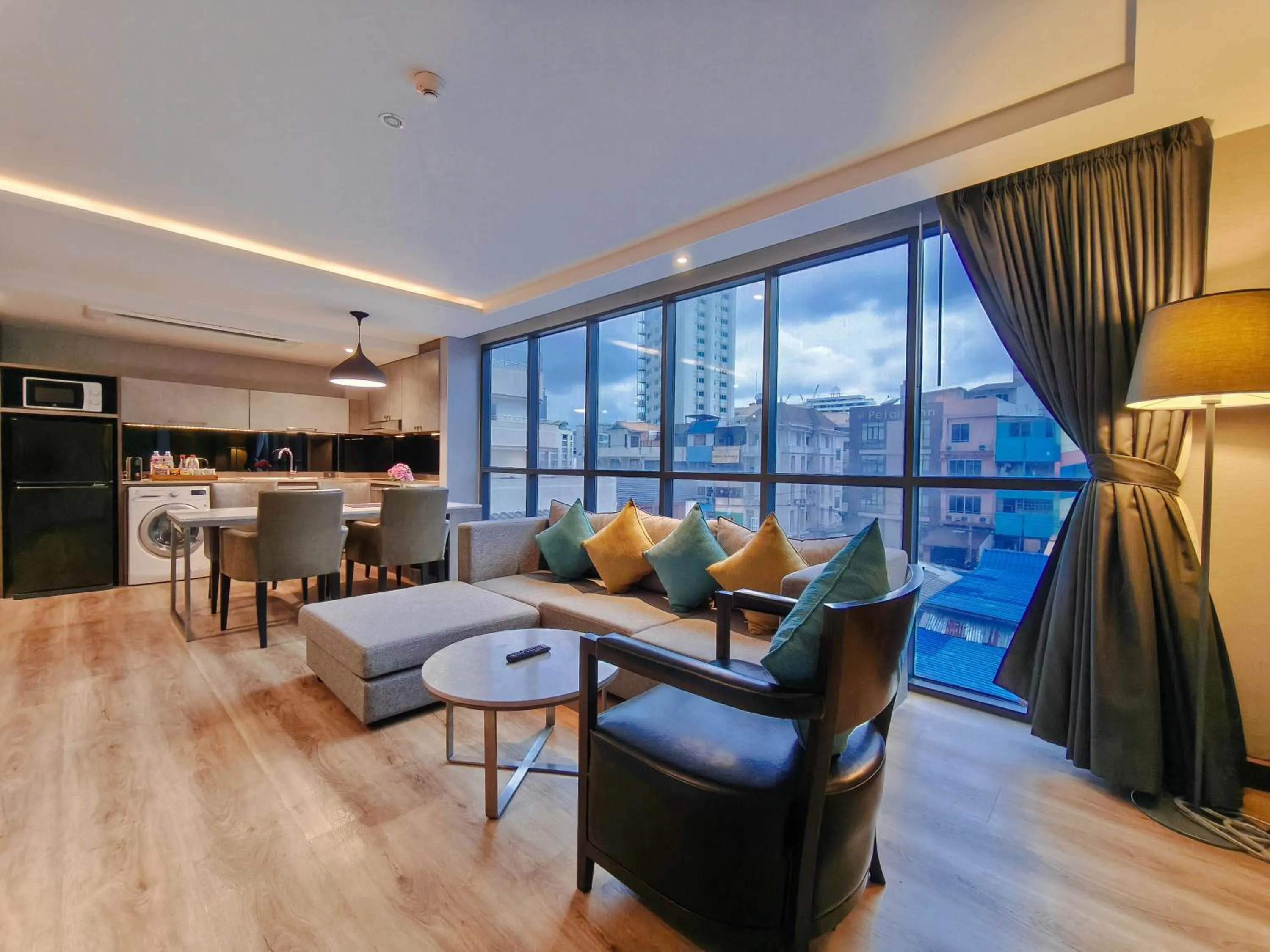 Living room in Citrus Suites Sukhumvit 6 by Compass Hospitality