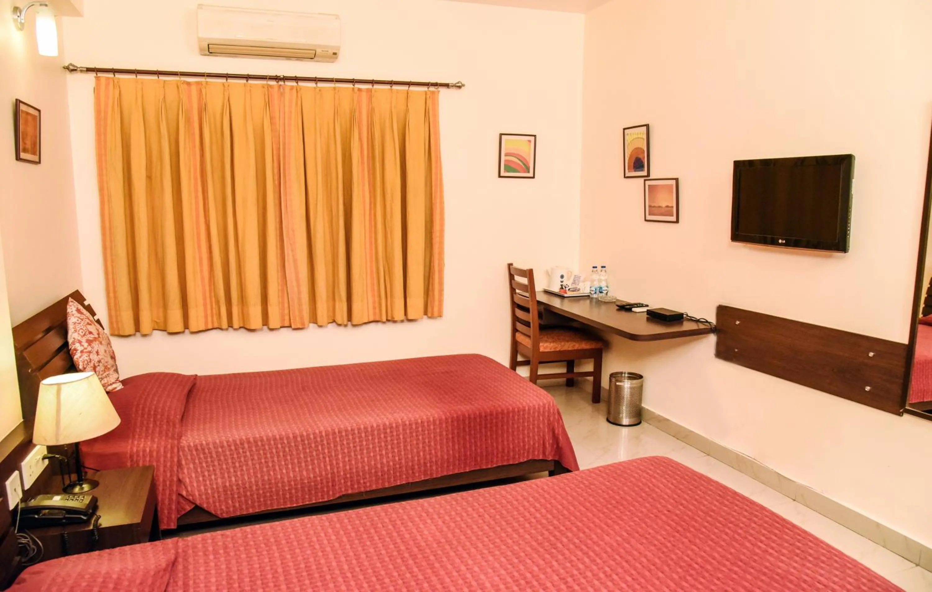 Bedroom, Bed in Red Arrow Residency