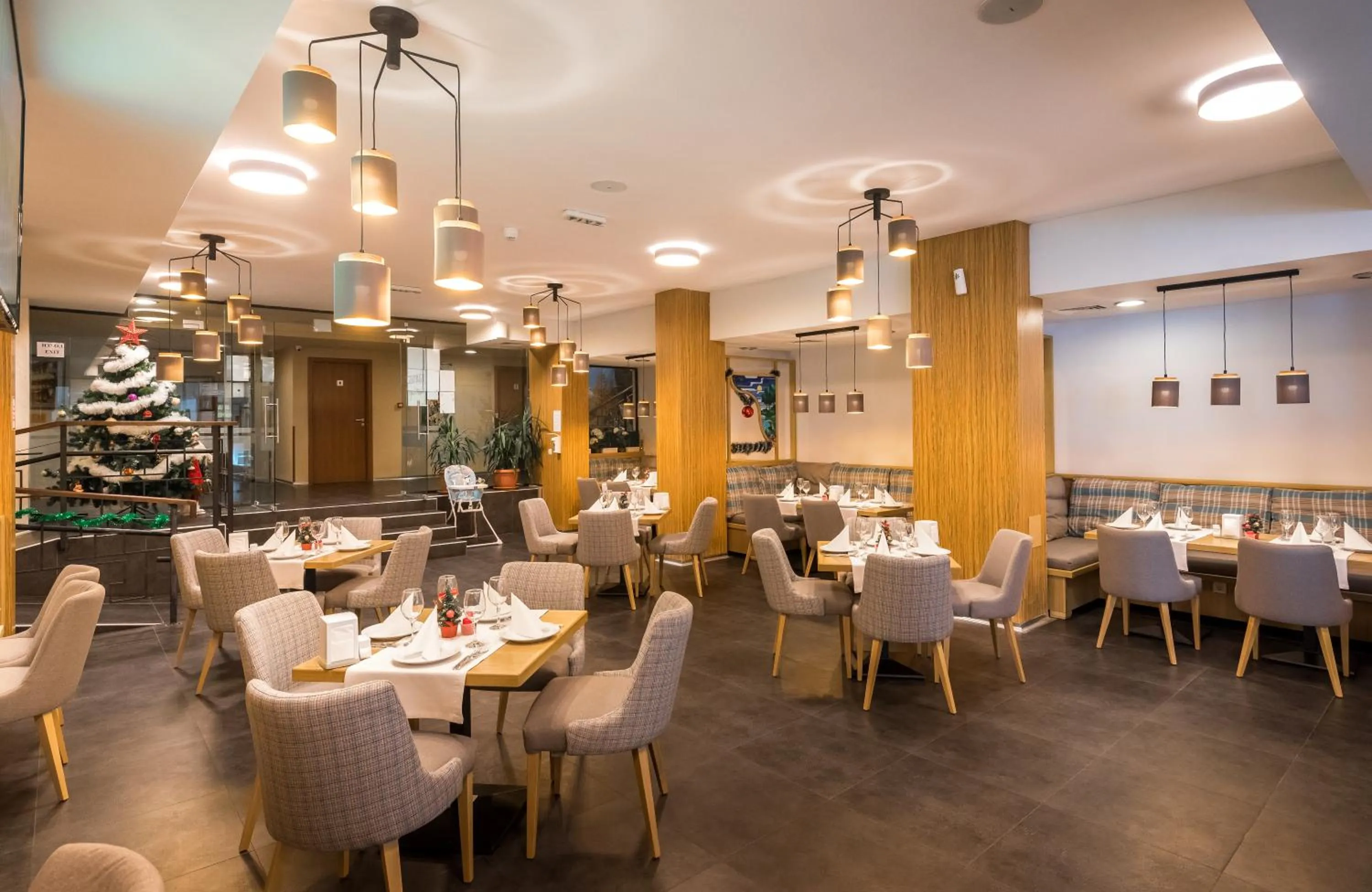 Restaurant/places to eat in St George Ski & Holiday - Half Board & All Inclusive