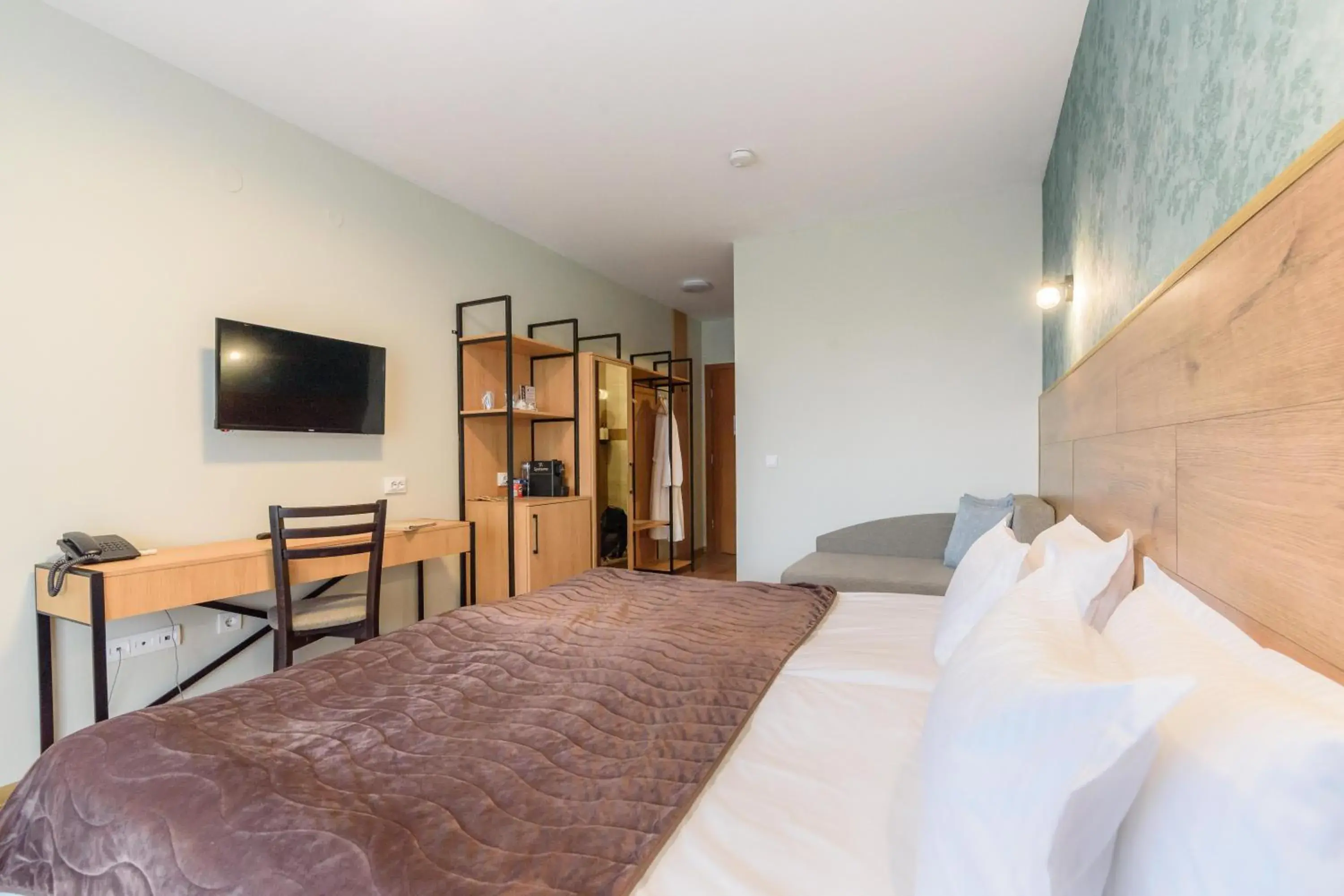 Twin room - single occupancy - Ground Floor in St George Ski & Holiday - Half Board & All Inclusive Twin room - single occupancy - Ground Floor in St George Ski & Holiday - Half Board & All Inclusive