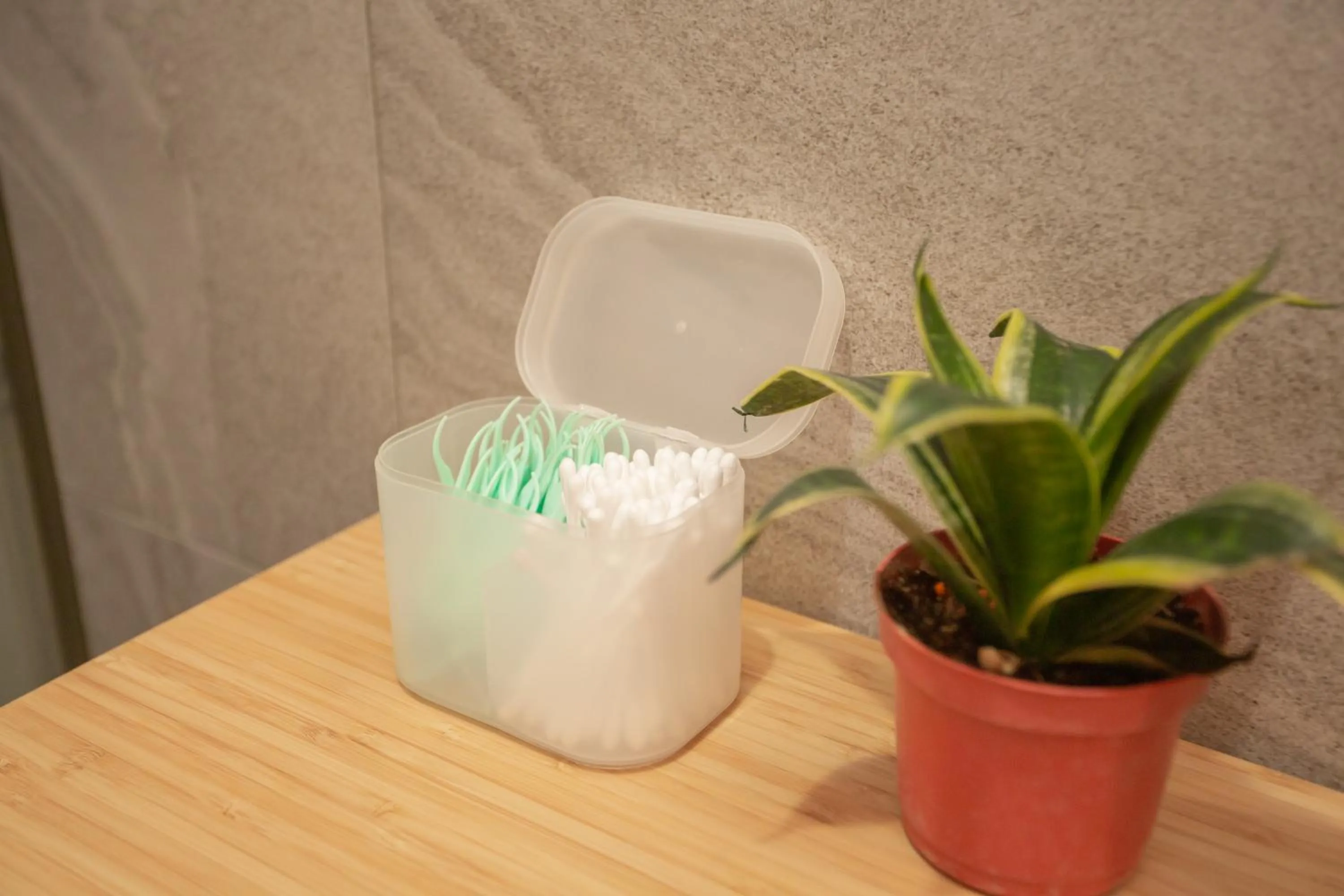 Corner Hostel & Cafe