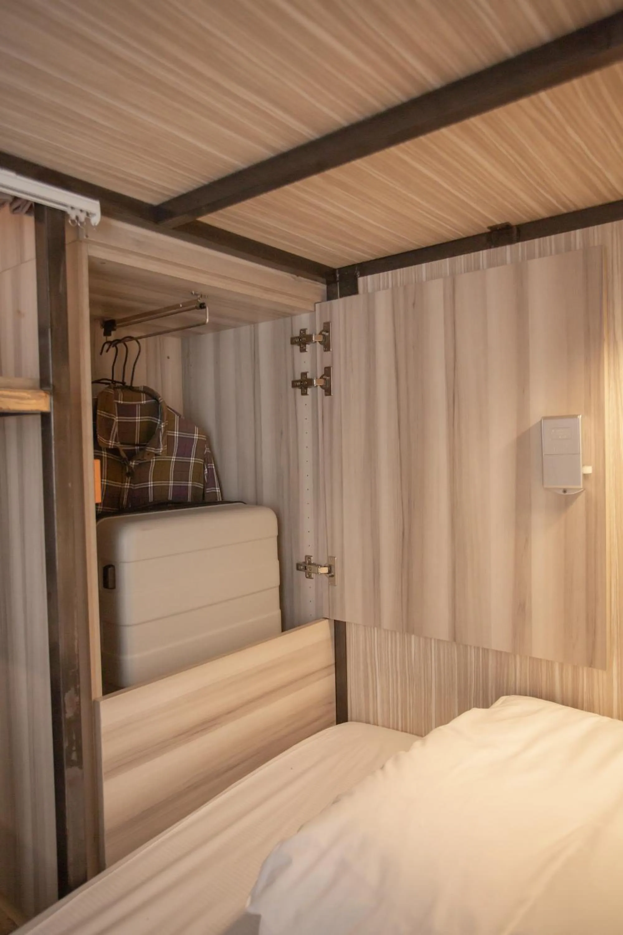 Bed in Corner Hostel & Cafe