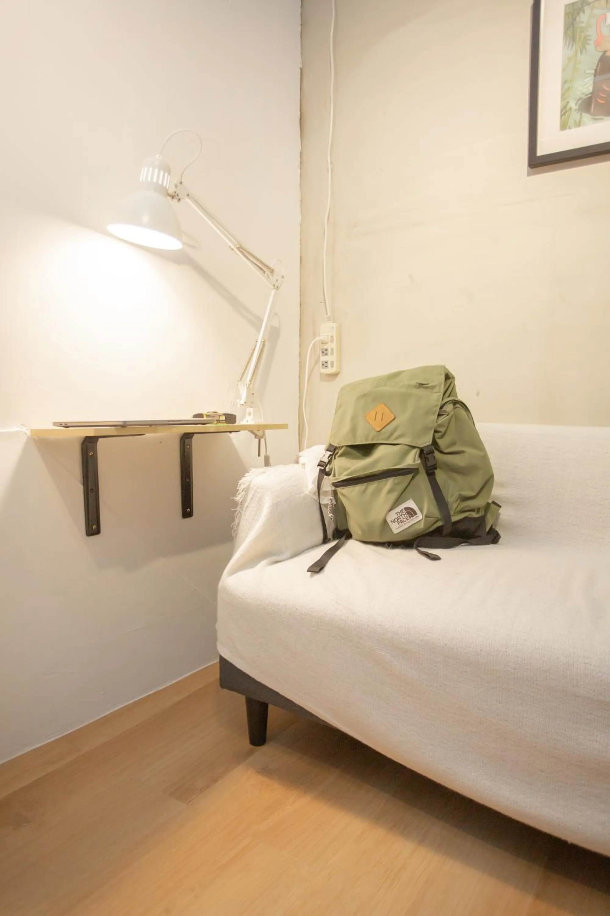 Bed in Corner Hostel & Cafe