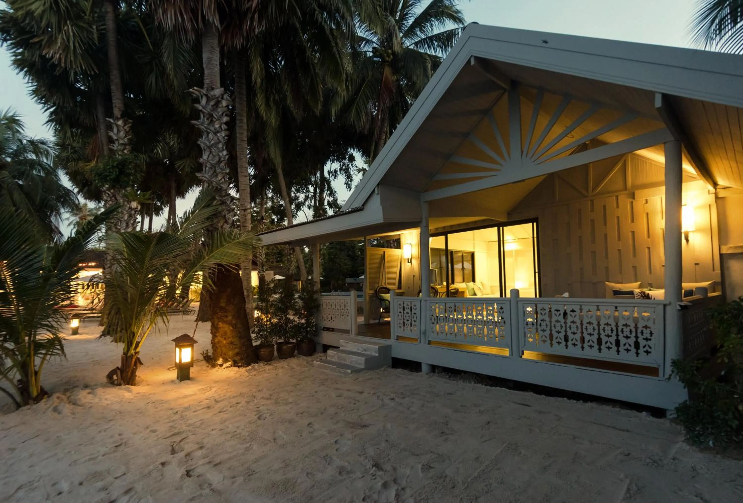 Property building in Paradise Beach Resort, Koh Samui - SHA Extra Plus