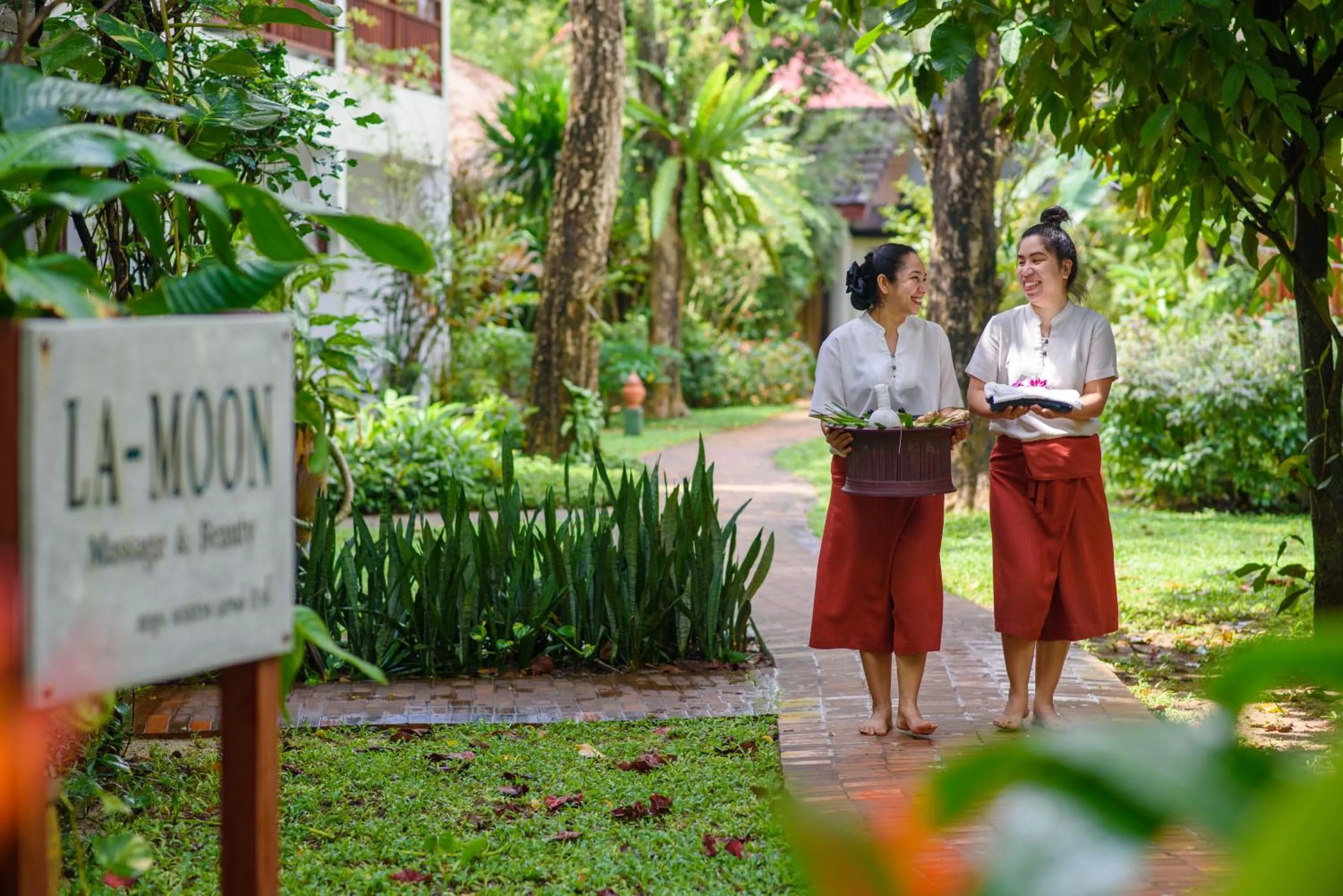 People in Paradise Beach Resort, Koh Samui - SHA Extra Plus