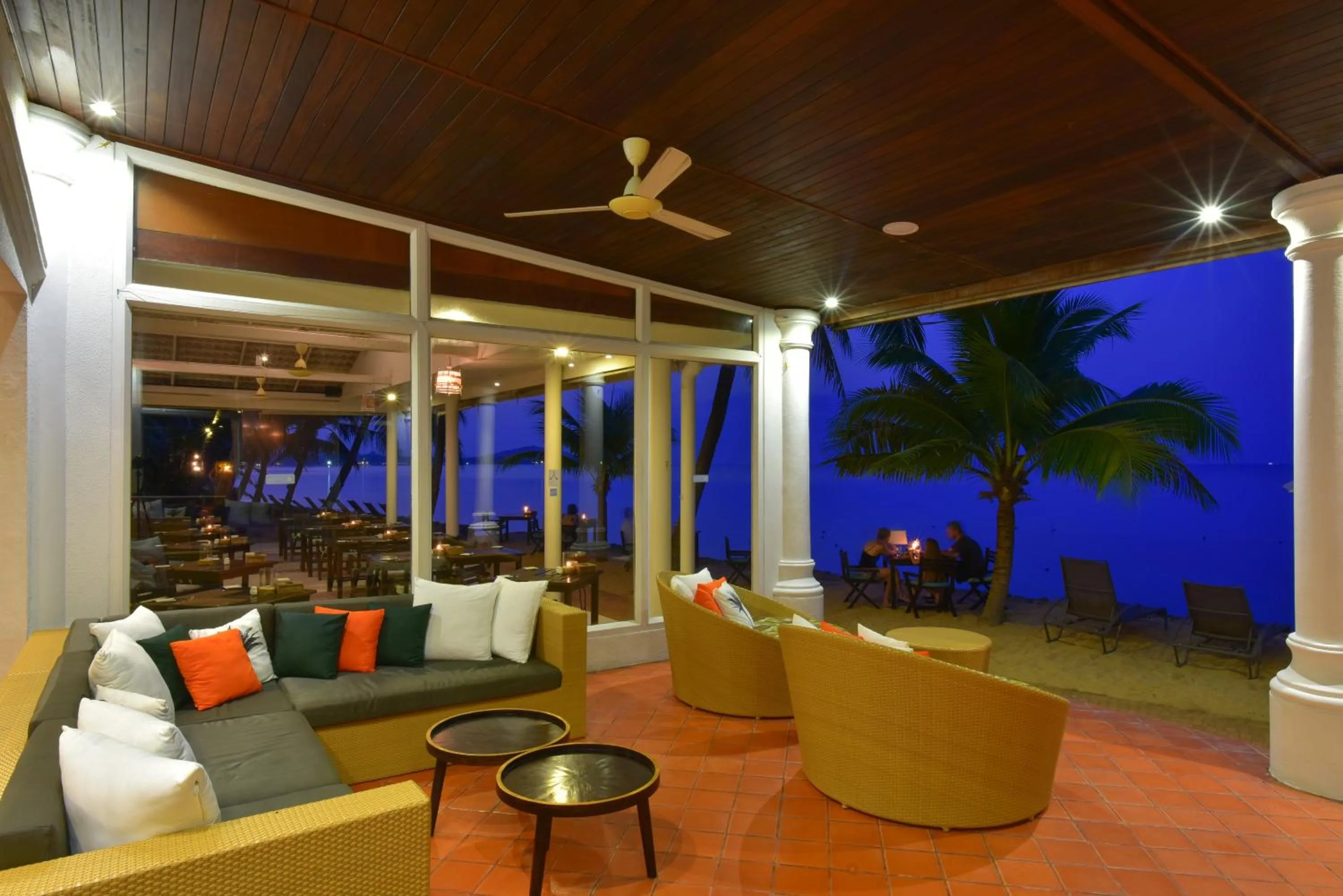 Lounge or bar in Paradise Beach Resort, Koh Samui - SHA Extra Plus