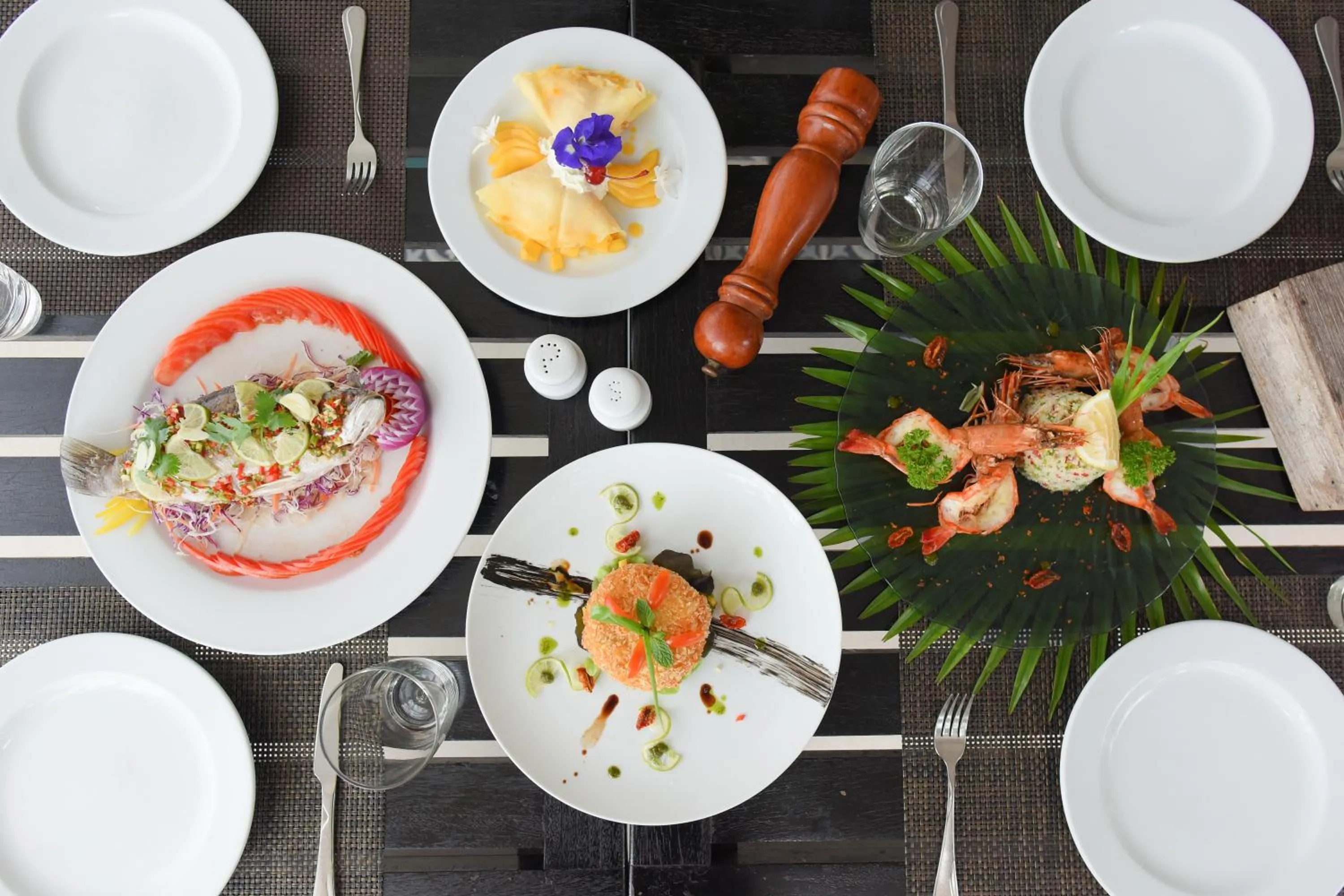 Restaurant/places to eat in Paradise Beach Resort, Koh Samui - SHA Extra Plus