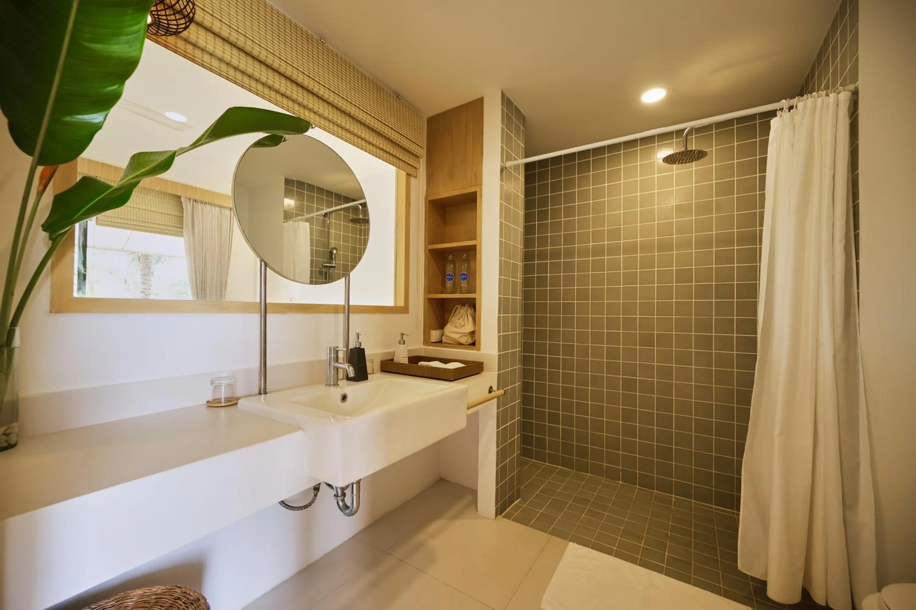 Shower in Paradise Beach Resort, Koh Samui - SHA Extra Plus