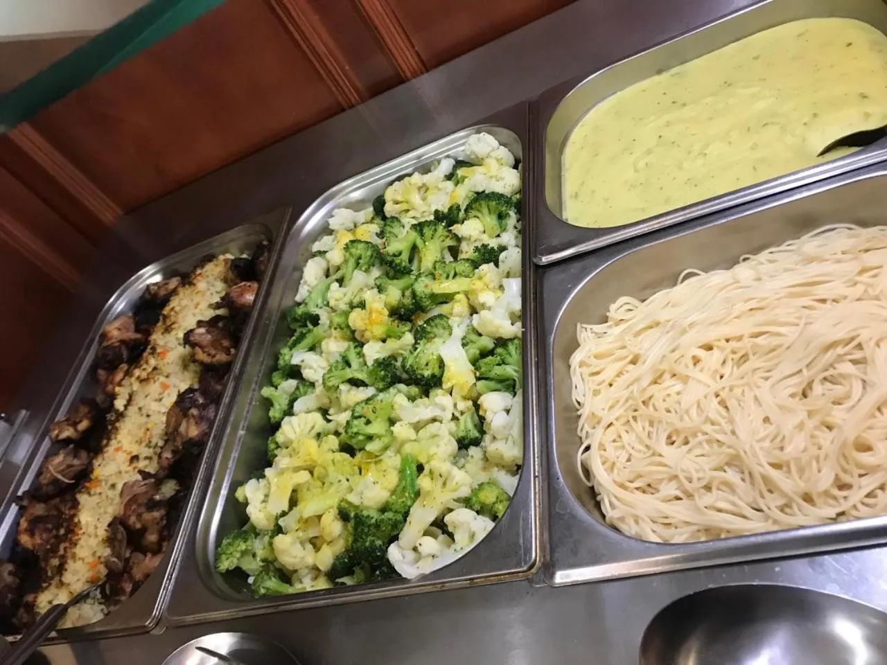 Food and drinks in Elina Hotel