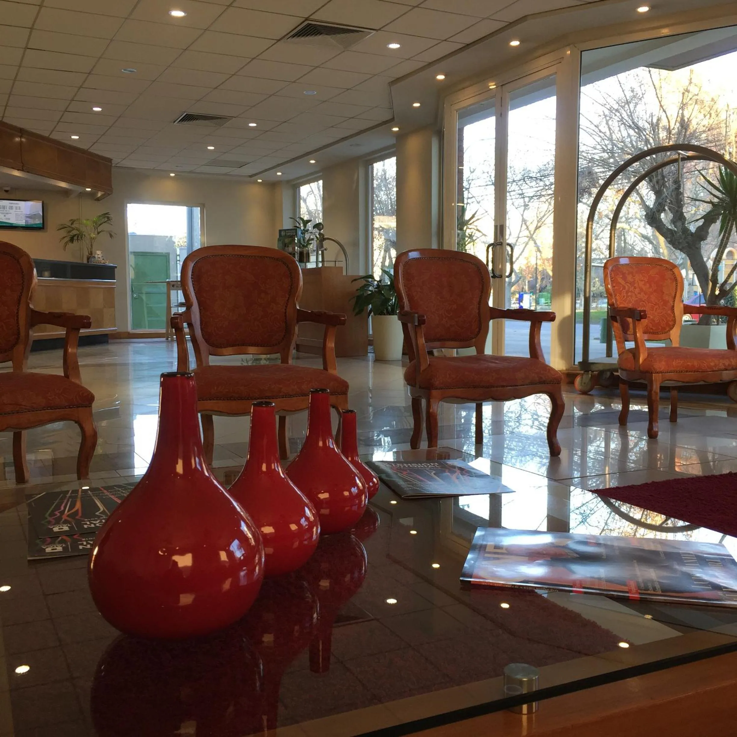 Living room in Hotel Diego De Almagro Talca