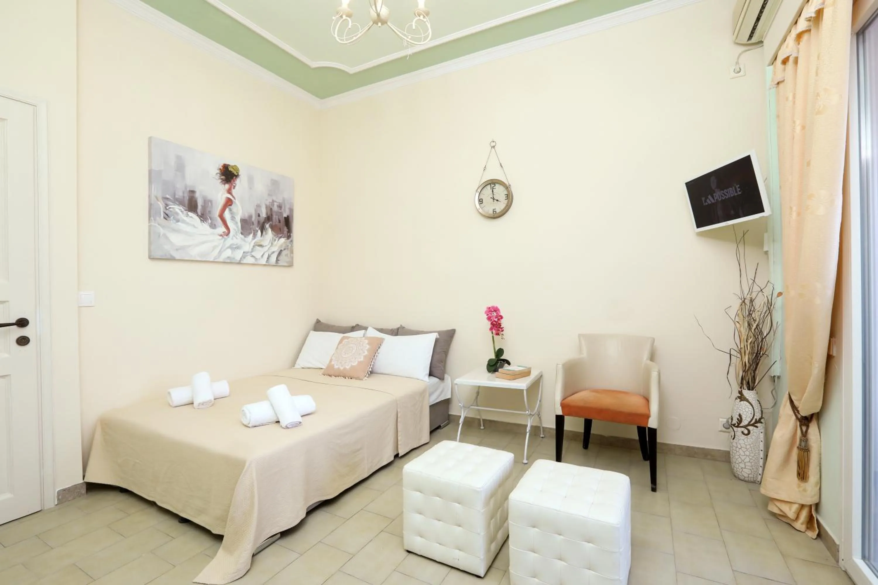 Living room, Bed in Molfetta Beach Hotel