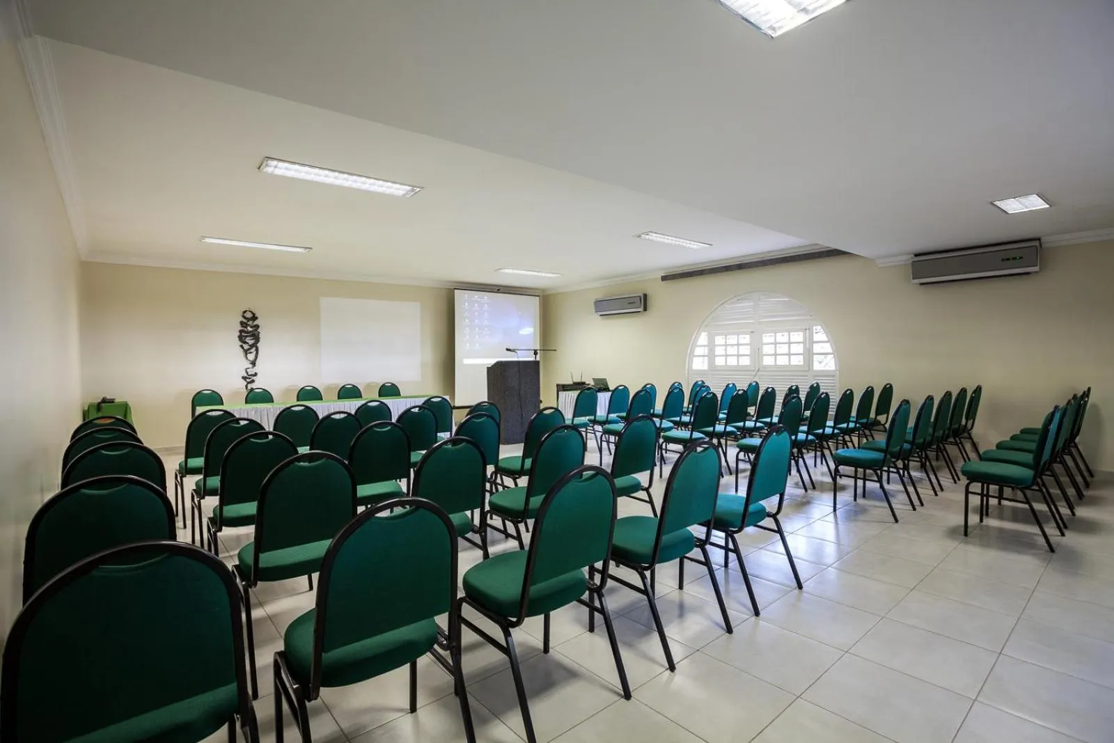 Meeting/conference room in Hotel Tavares Correia