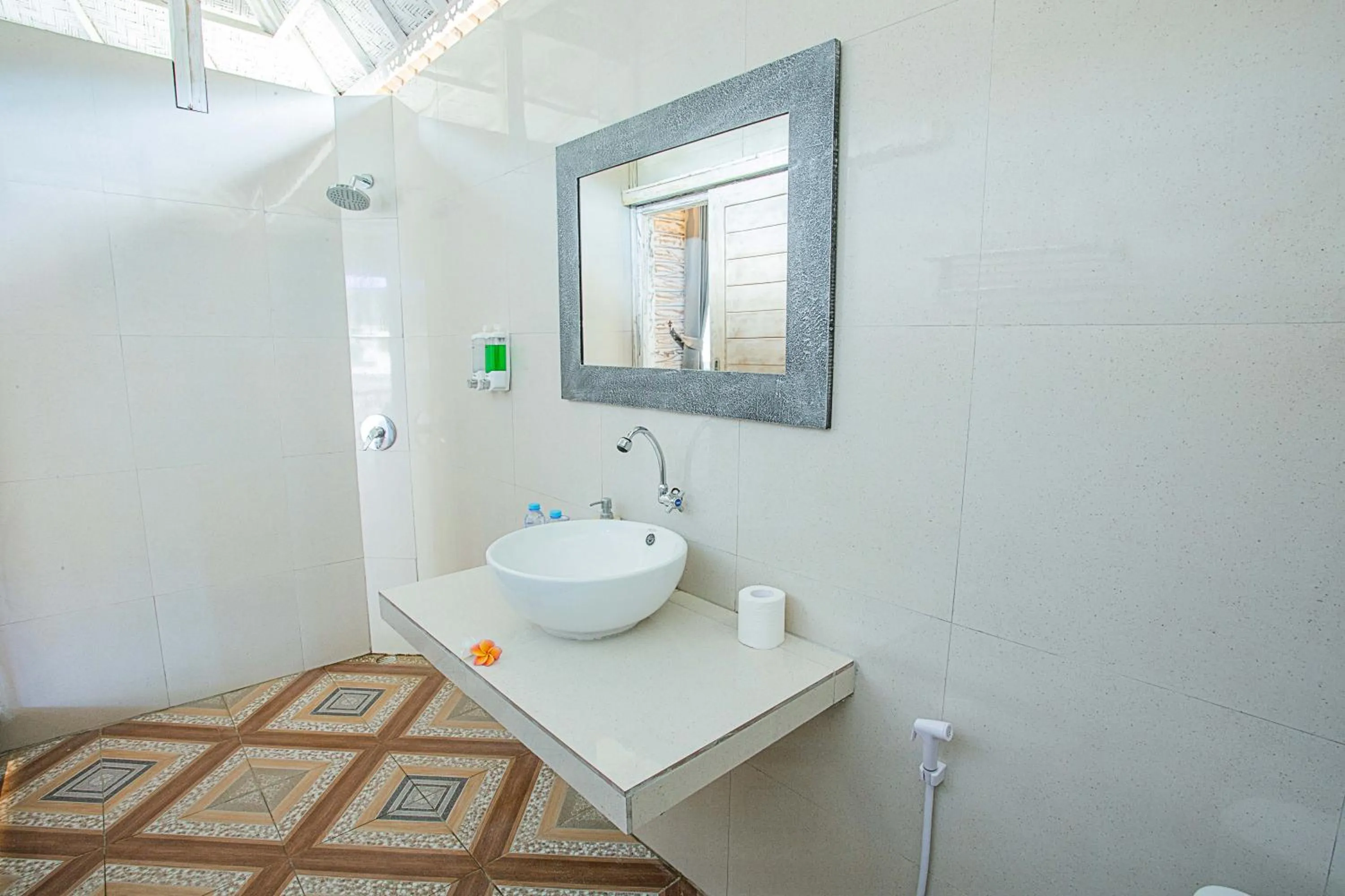 Property building in 221 Garden Cottages