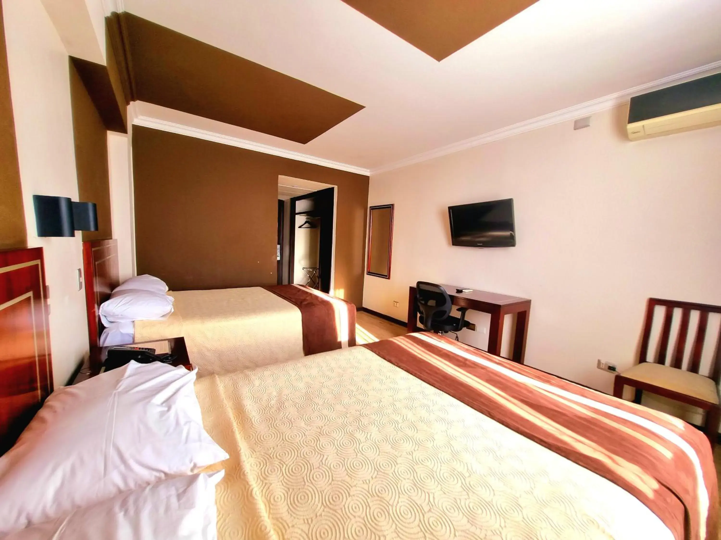 Standard Twin Room in Hotel El Araucano Standard Twin Room in Hotel El Araucano