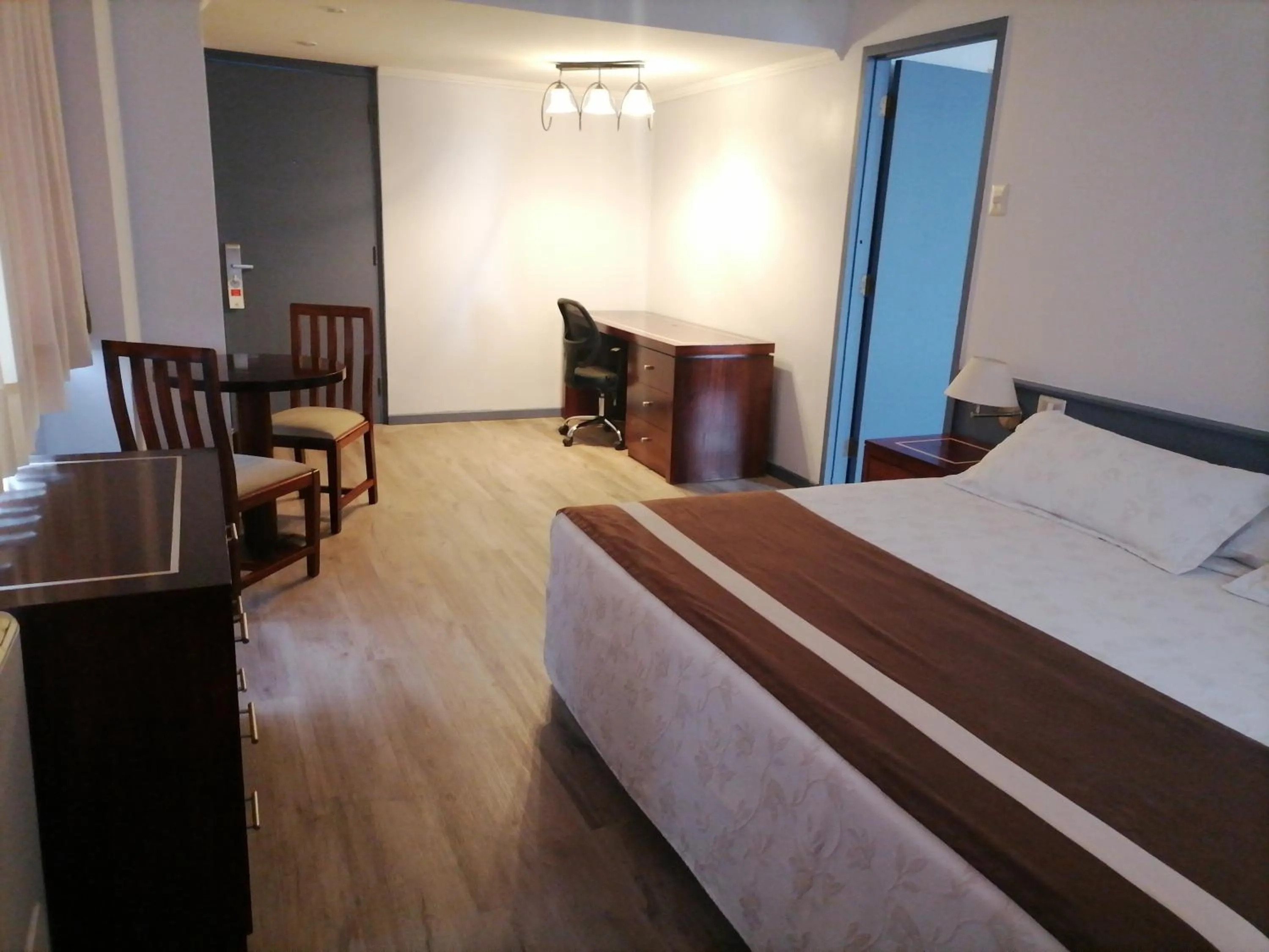 Photo of the whole room, Bed in Hotel El Araucano