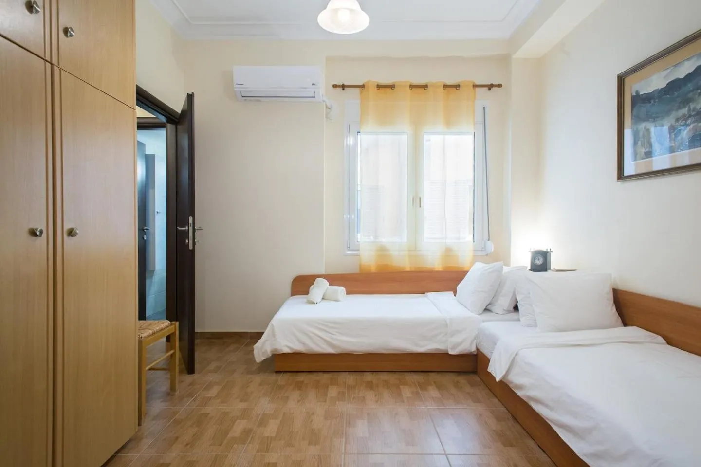 Bed in Acropolis Heart