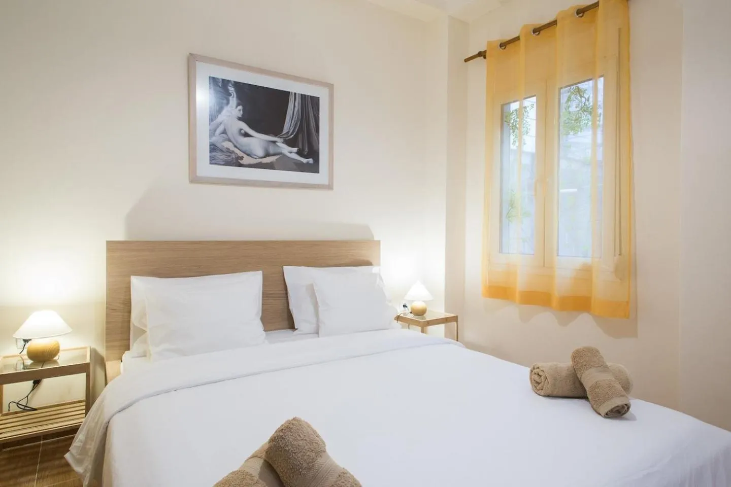 Bed in Acropolis Heart