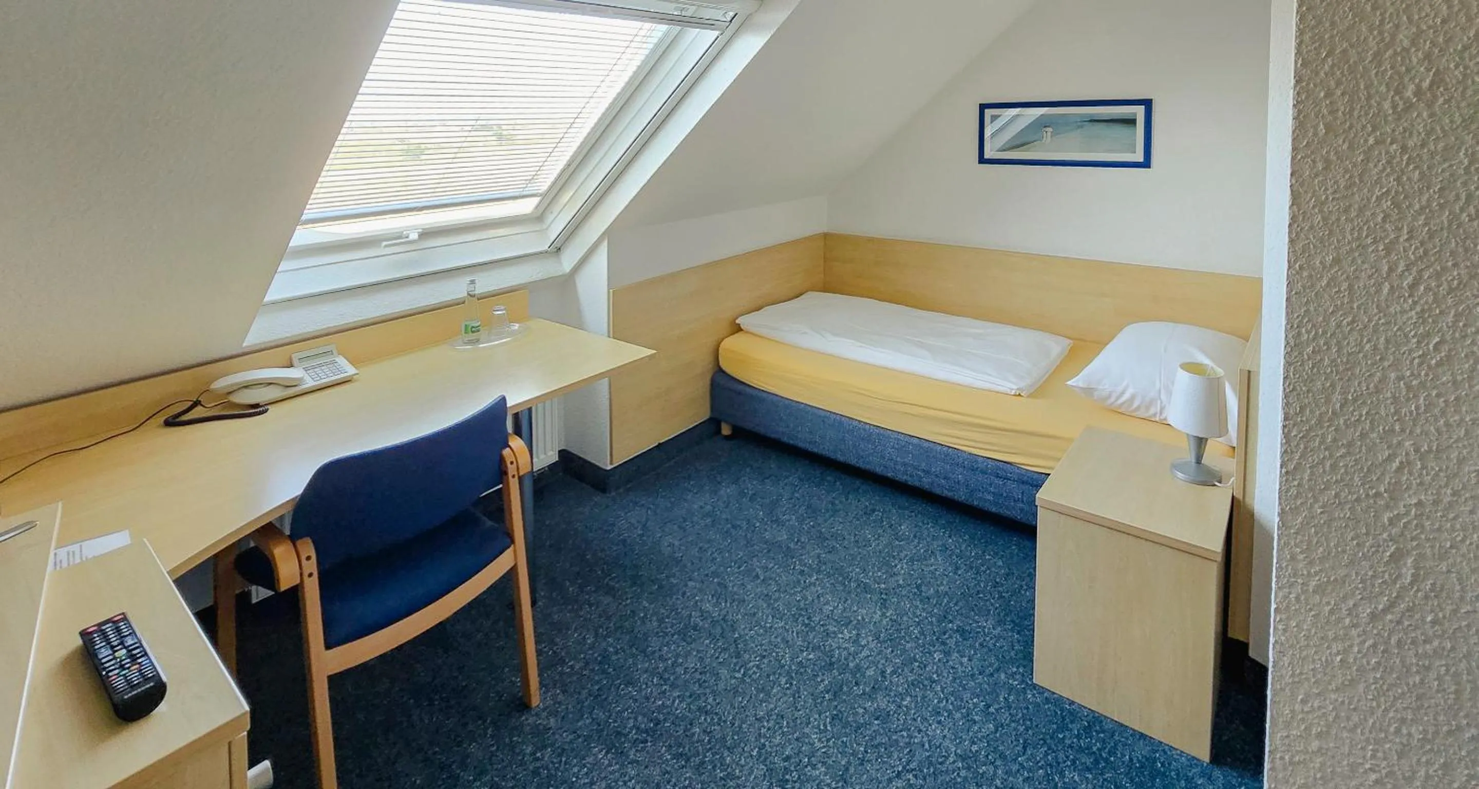 Bed in Fairway Hotel