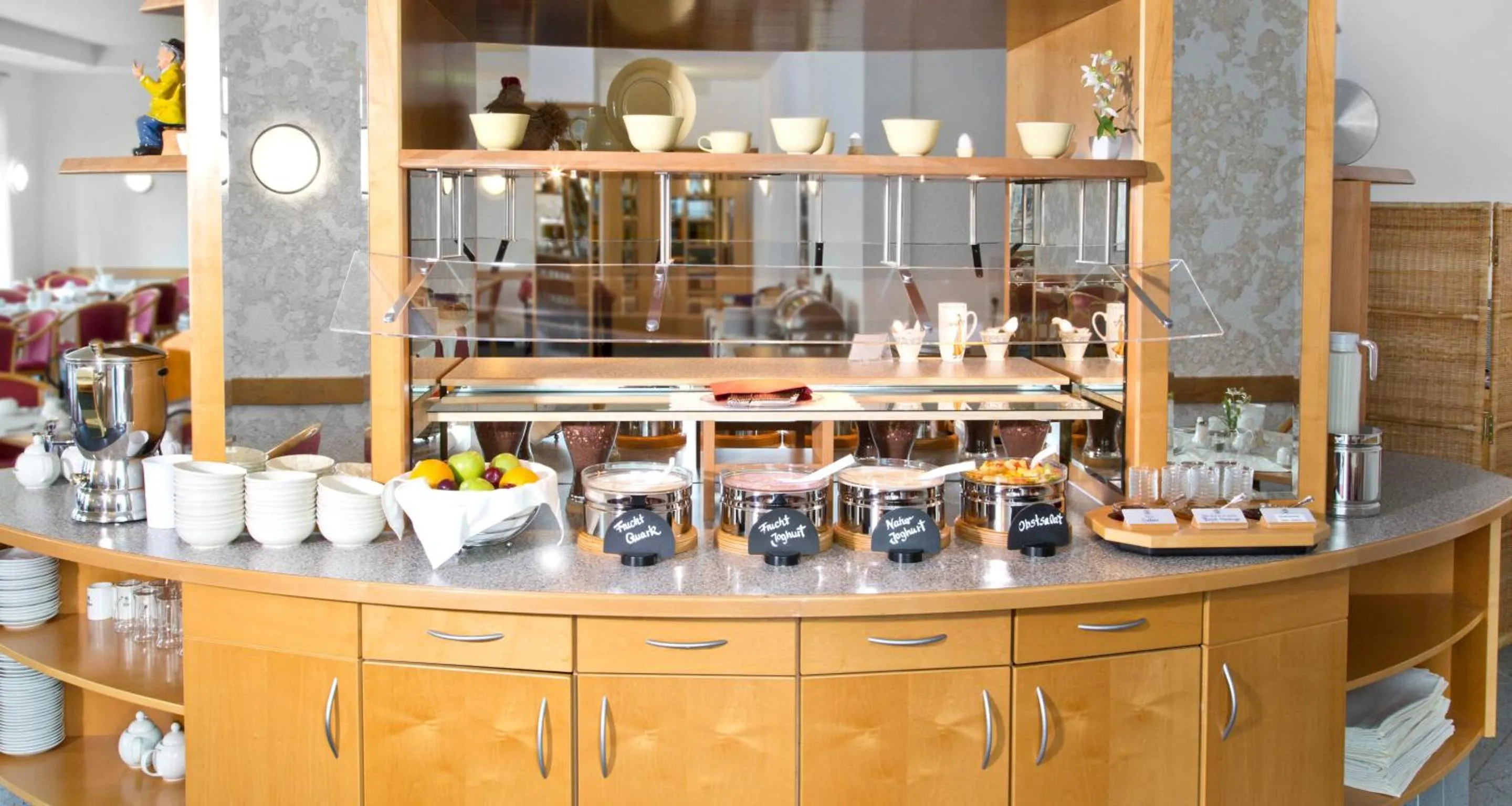 Buffet breakfast in Fairway Hotel