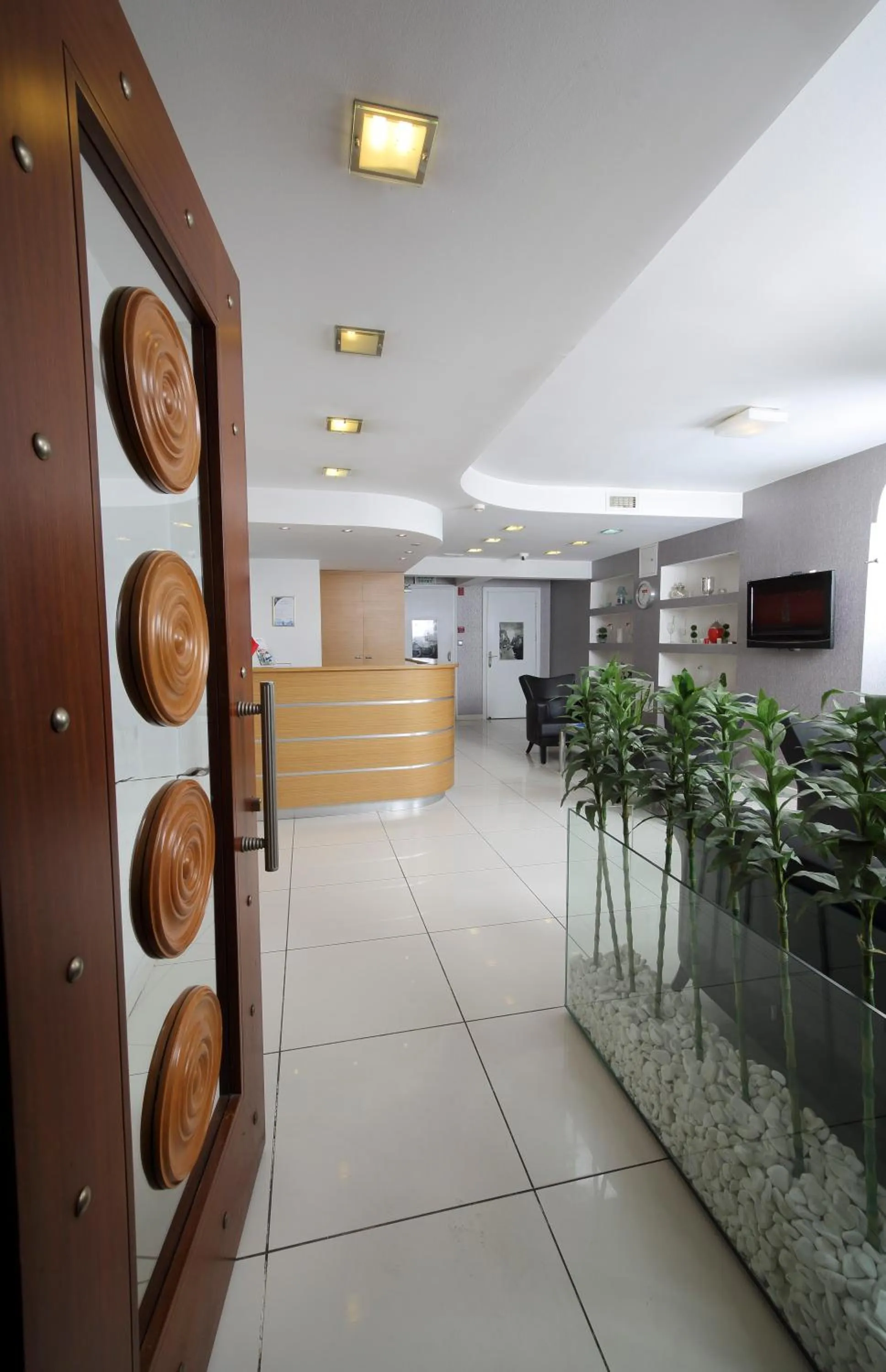 Facade/entrance in Entes Apart