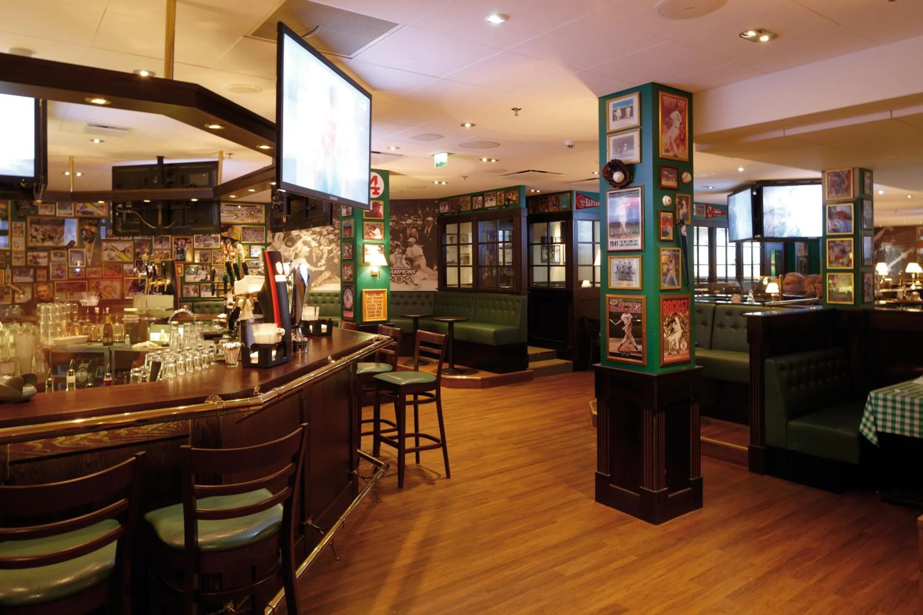 Lounge or bar in Holiday Club Saimaan Rauha