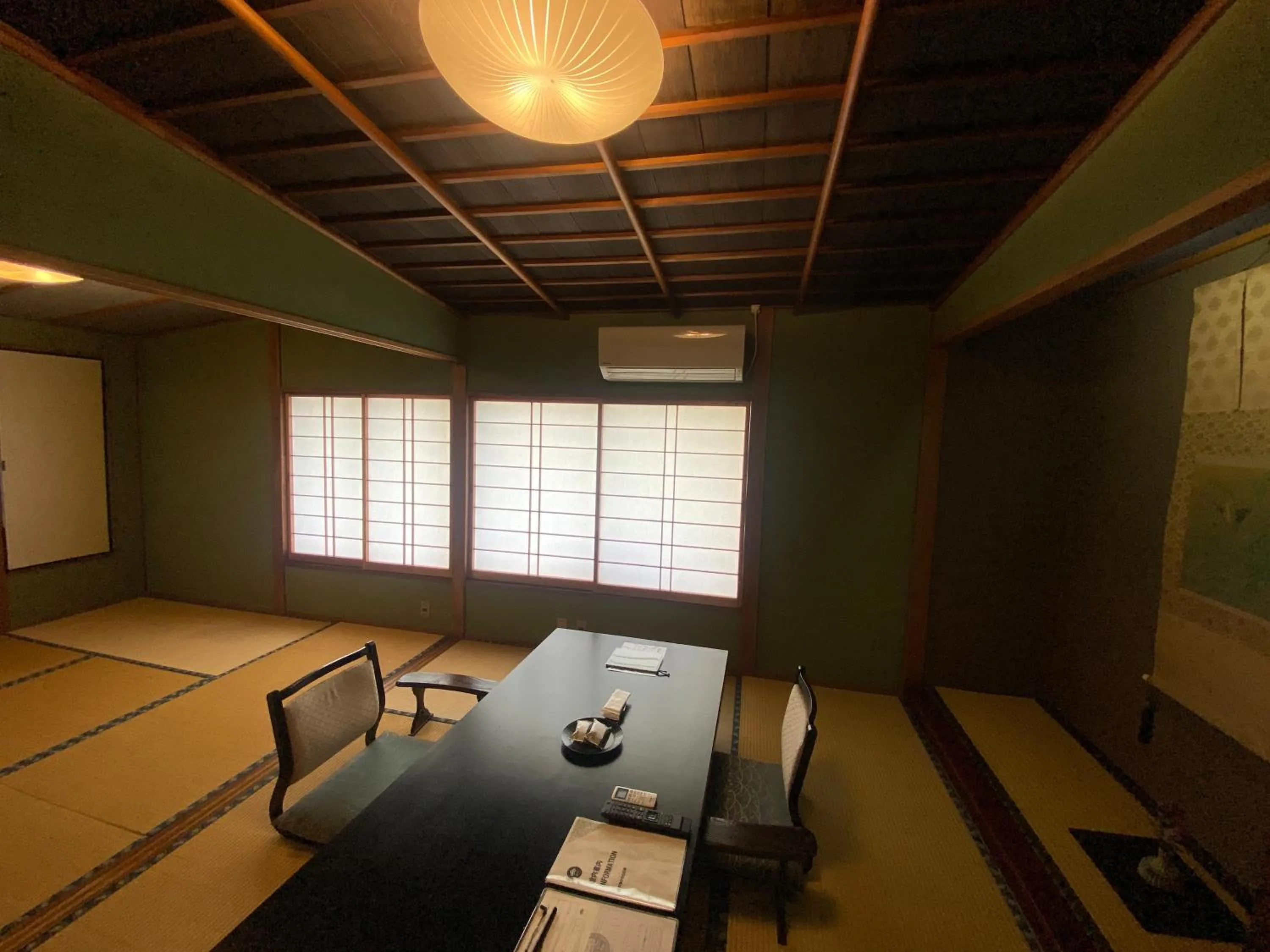 Photo of the whole room in Wakamatsu HakoneYugawara