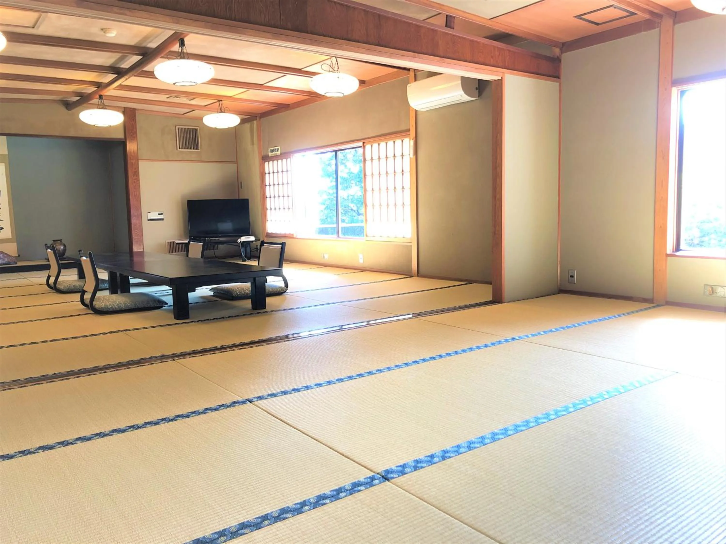 Photo of the whole room in Wakamatsu HakoneYugawara