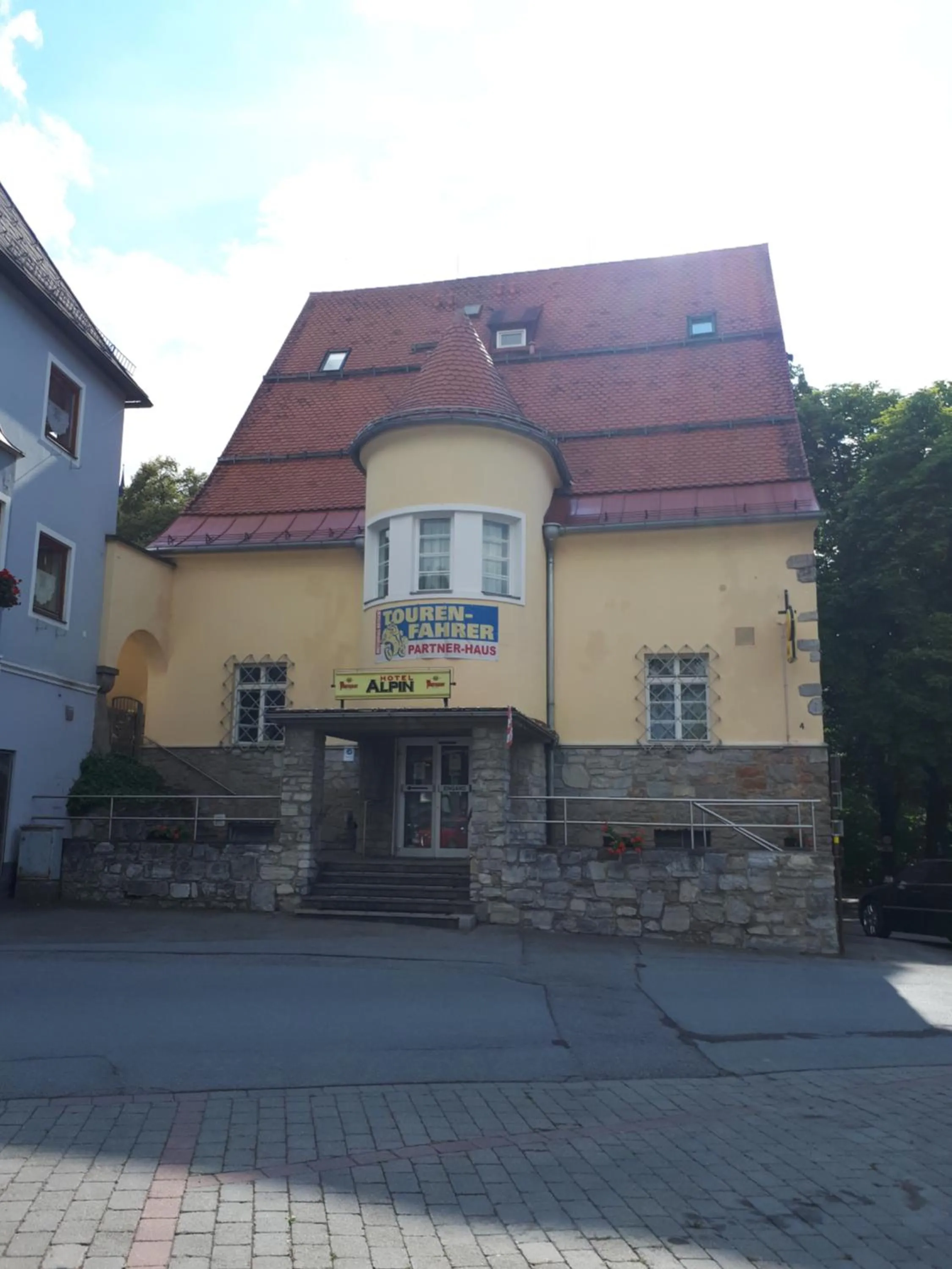 Facade/entrance in Hotel Alpin Murau