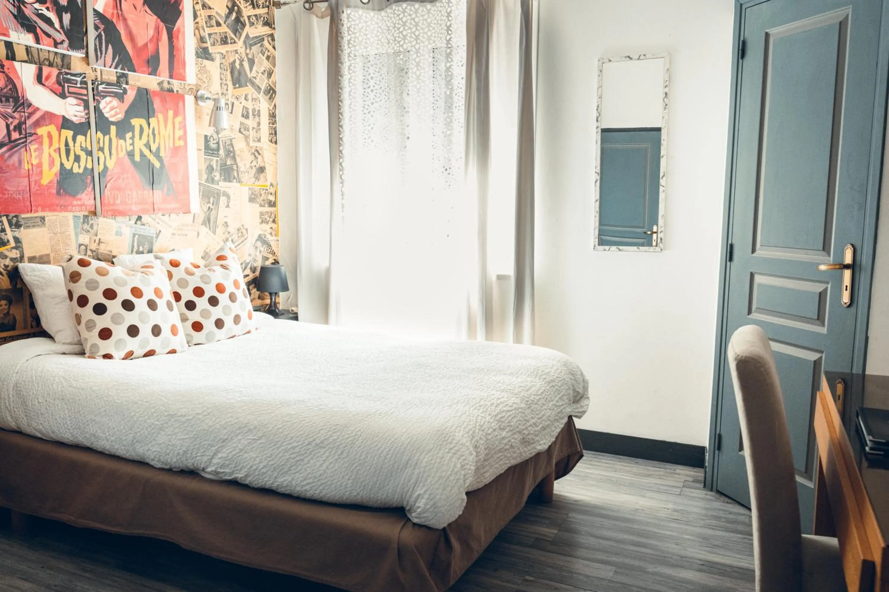 Bed in Logis Hôtel La Magnanerie - Côté Bistro