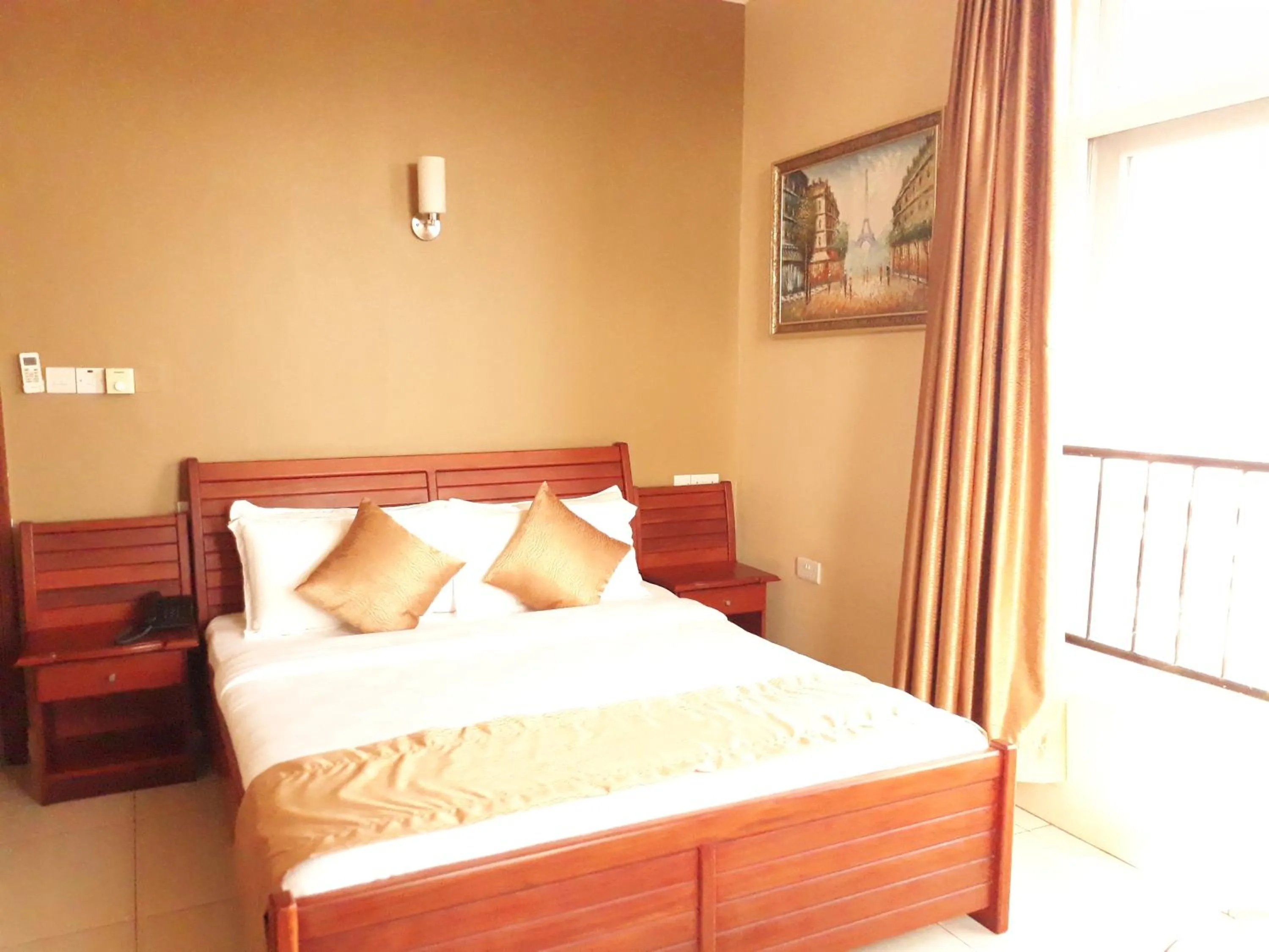 Bed in Chelsea Hotel