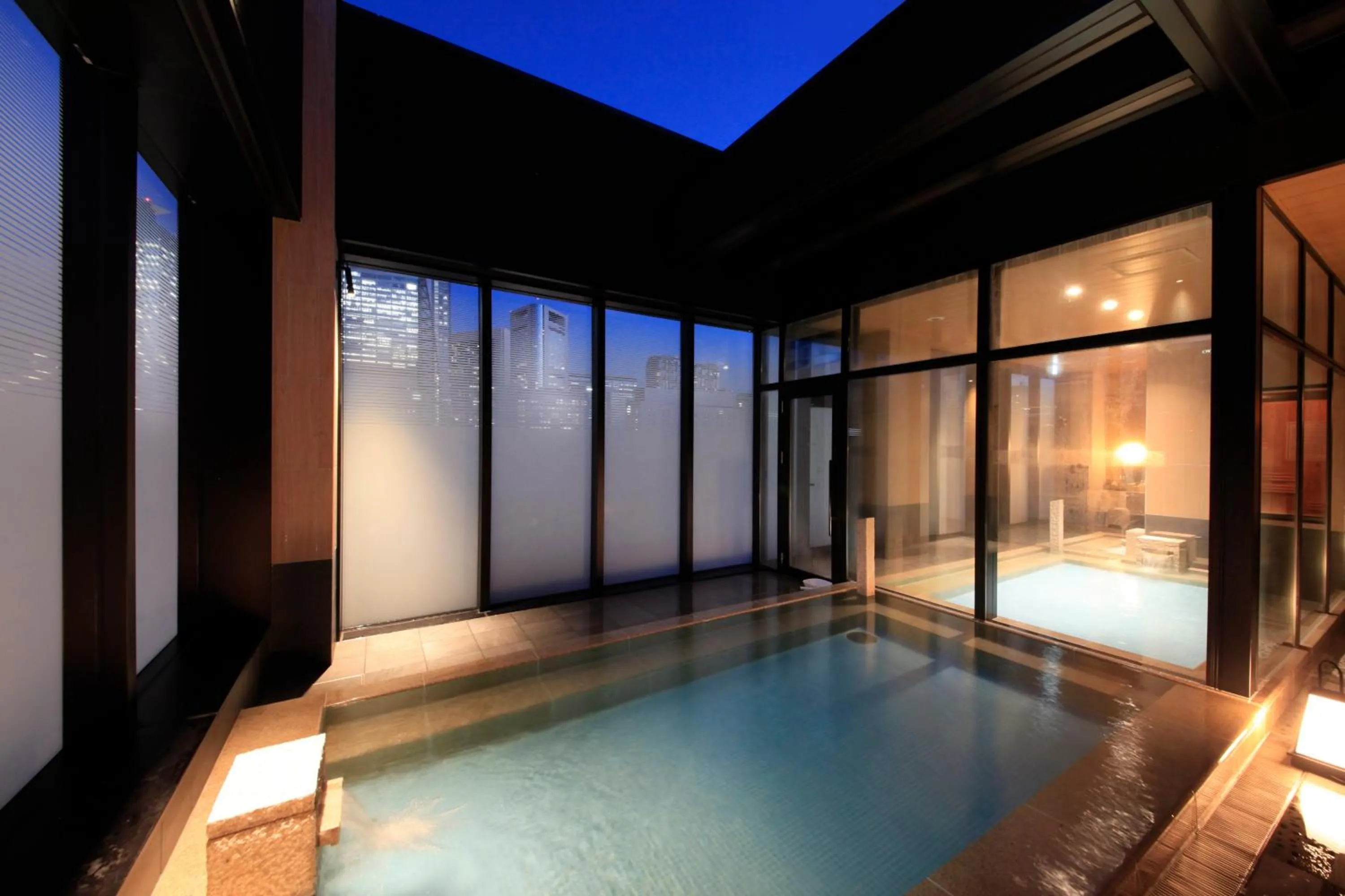 Open Air Bath in Candeo Hotels Tokyo Shimbashi