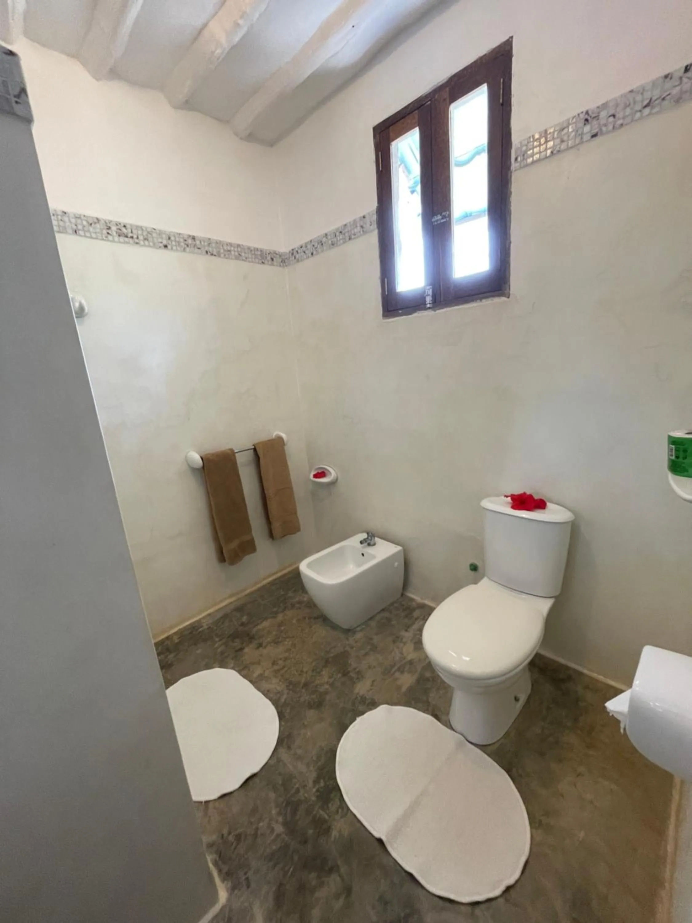 Toilet in Breeze Residence