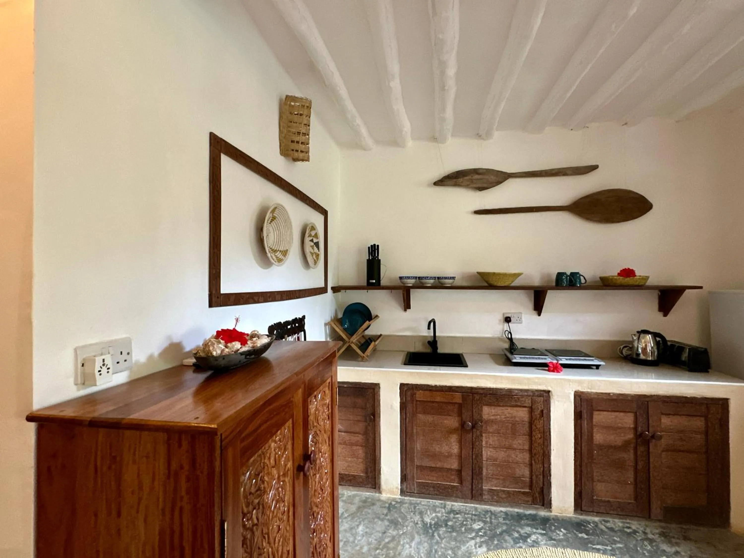 Coffee/tea facilities in Breeze Residence